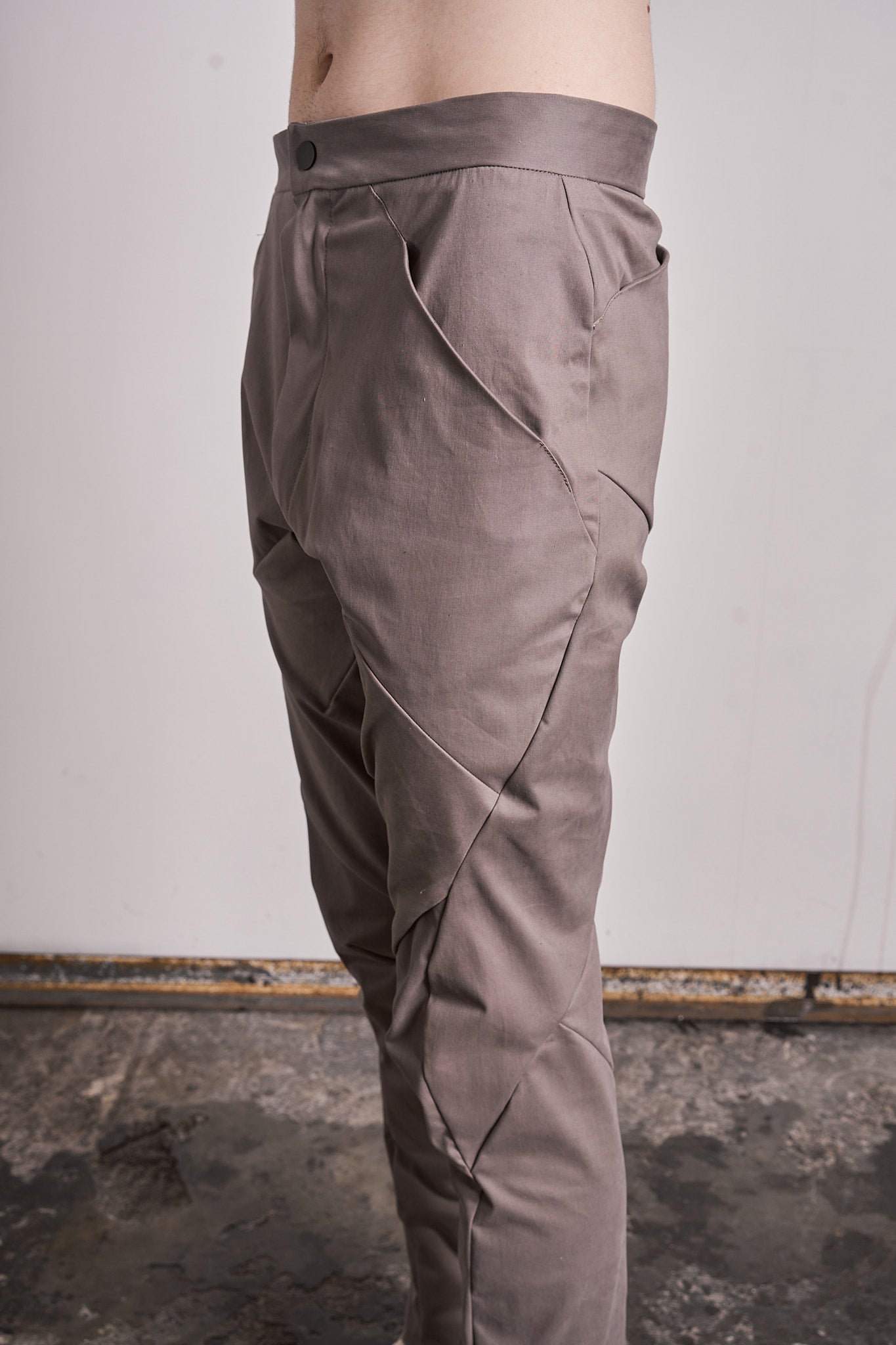 FORCED STRAIT PANTS