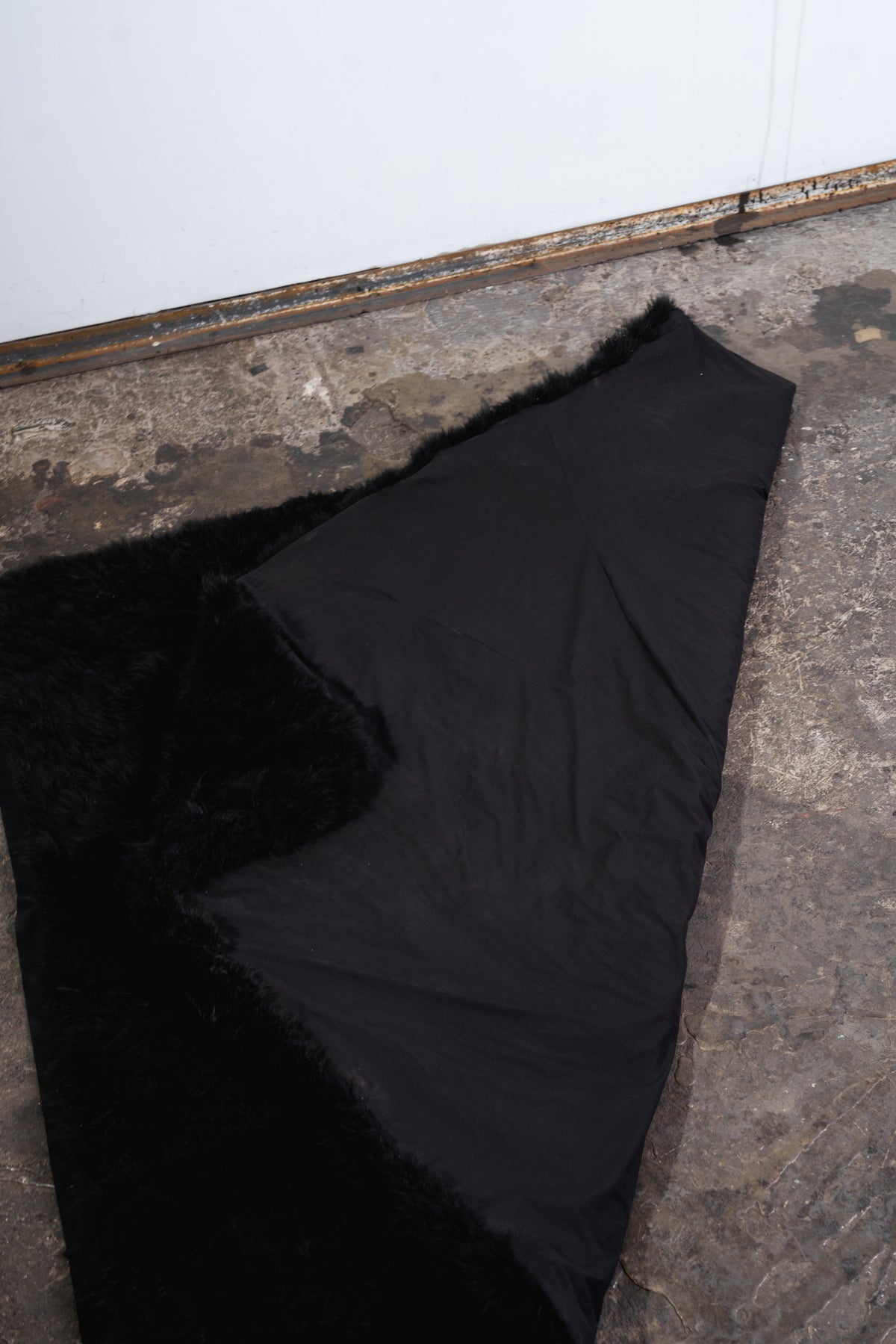 DISTORTION BLANKET