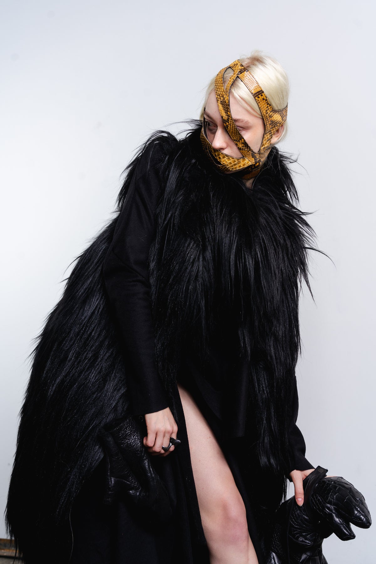 DISTORTION WRAP VEST