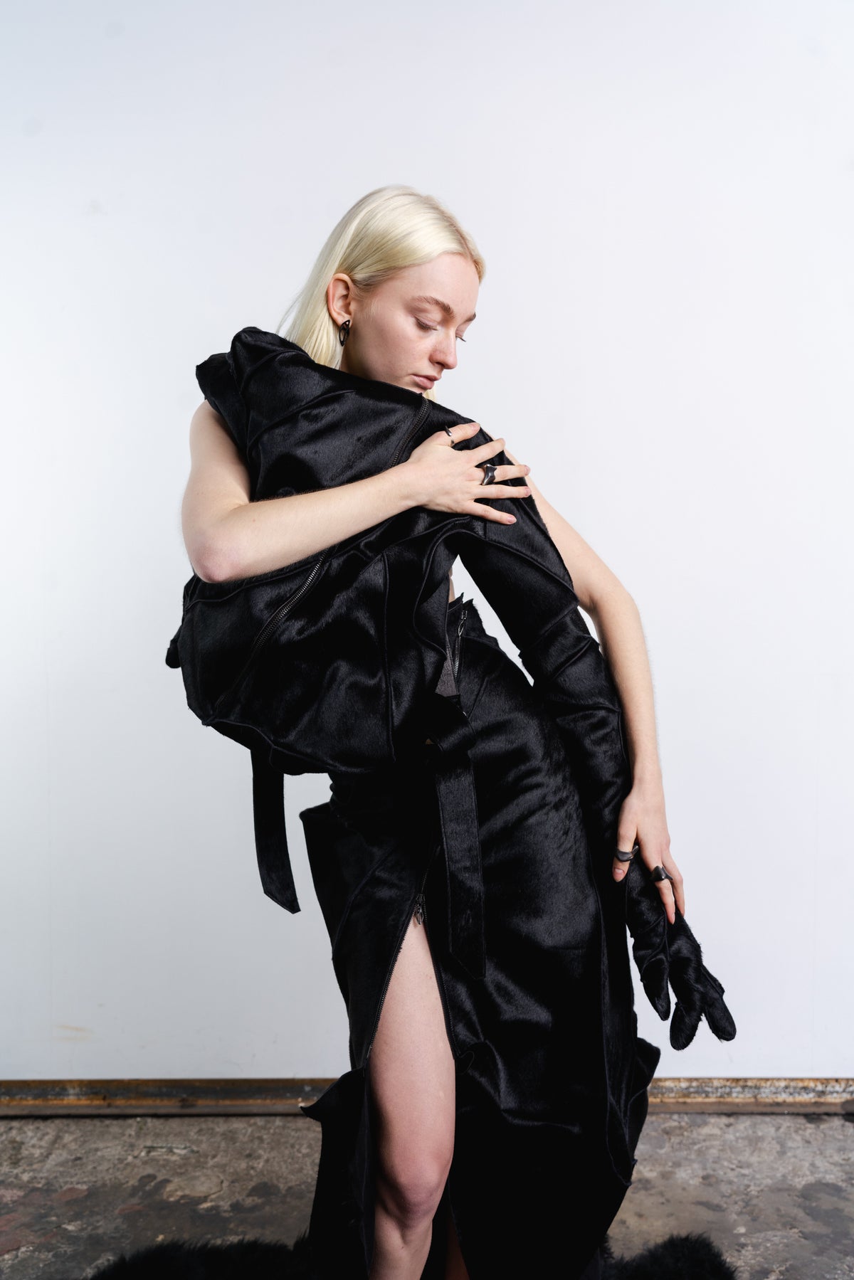 DISTORTION KNEE SKIRT