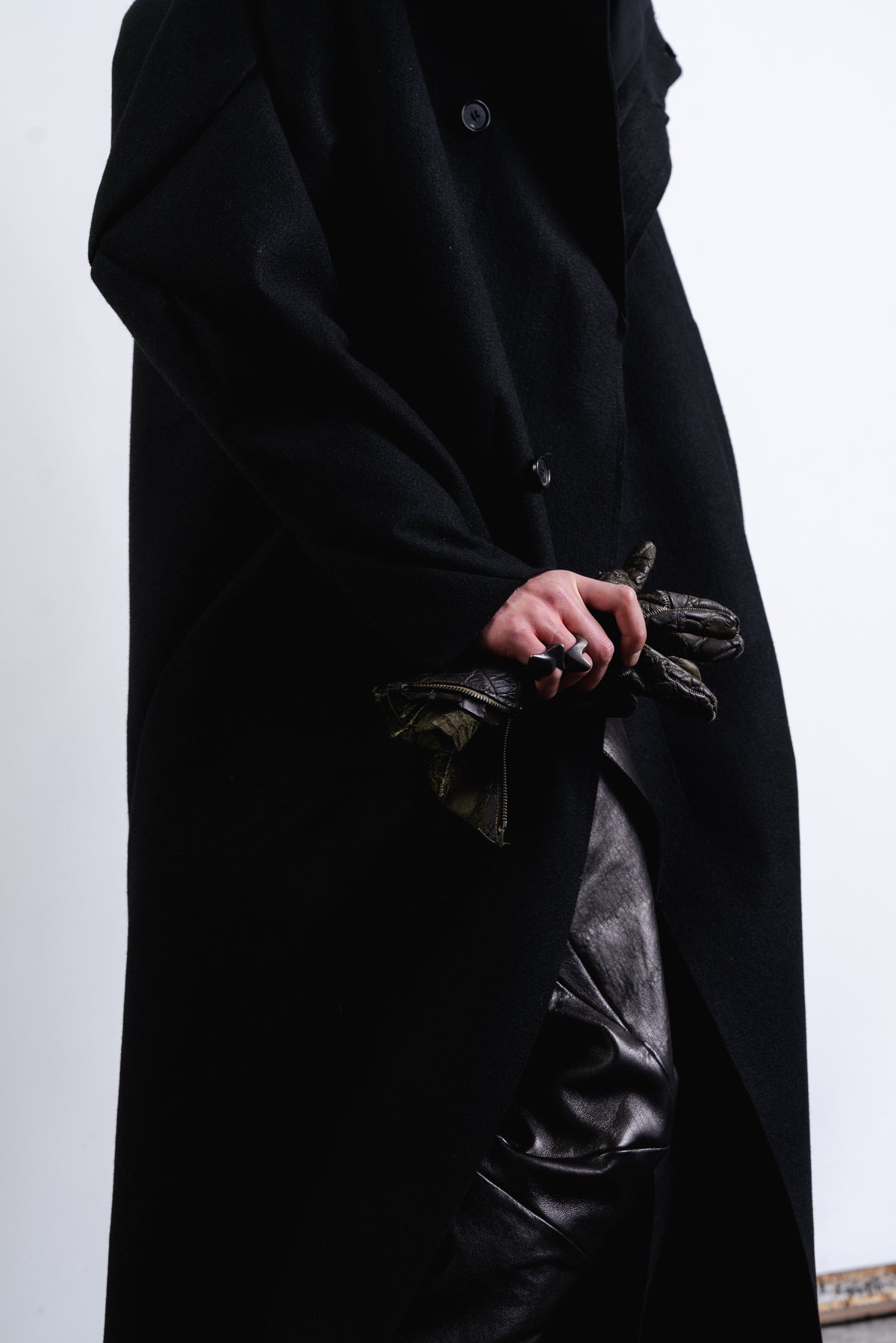 DISTORTION KIMONO COAT
