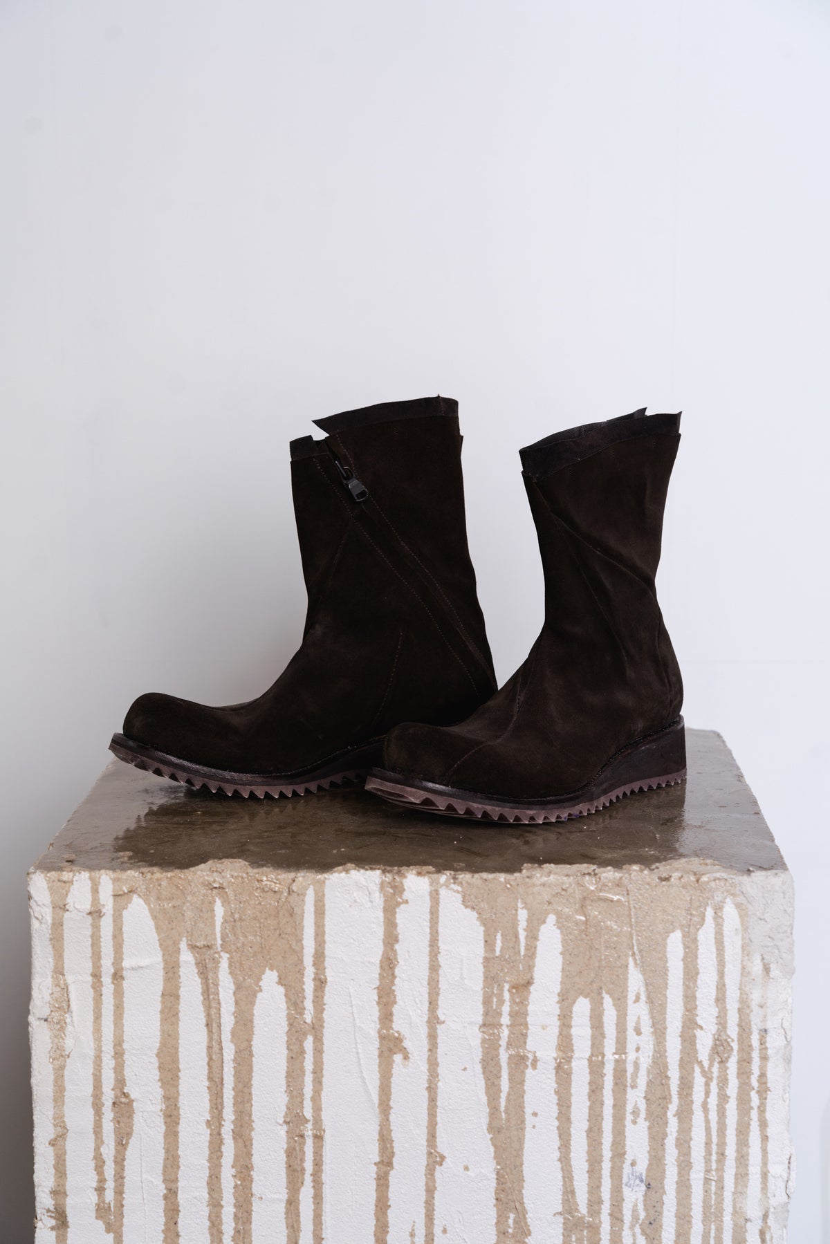 DISTORTION TALL WEDGE BOOT SHARK TOOTH