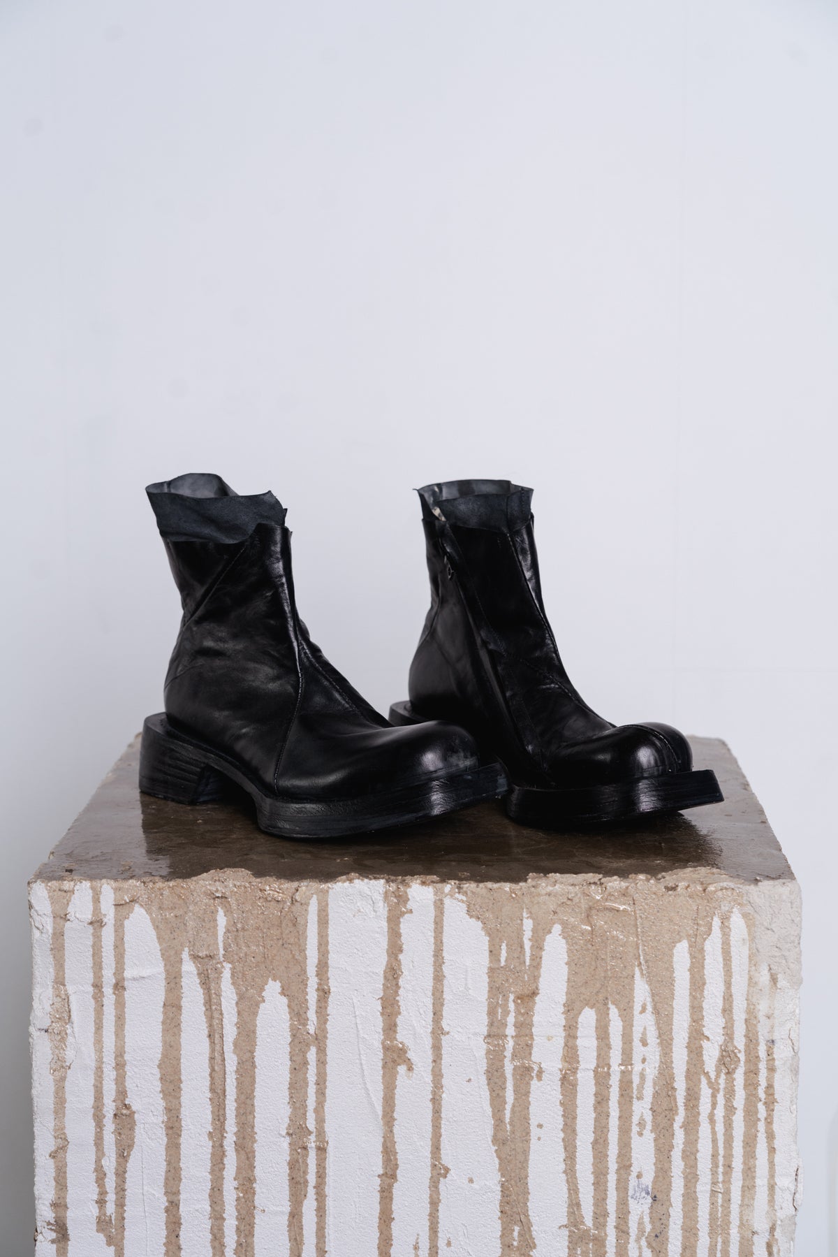DISTORTION ANKLE BOOT SCULPTURE