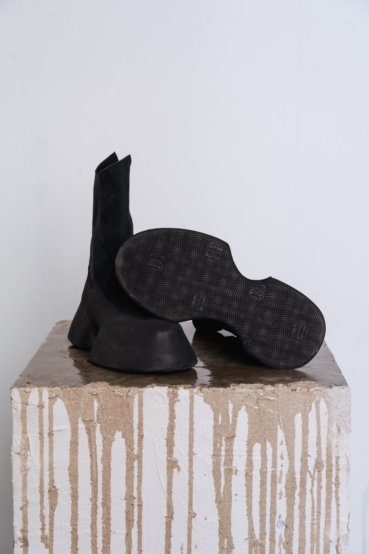 DISTORTION HYBRID SNEAKER PLATFORM