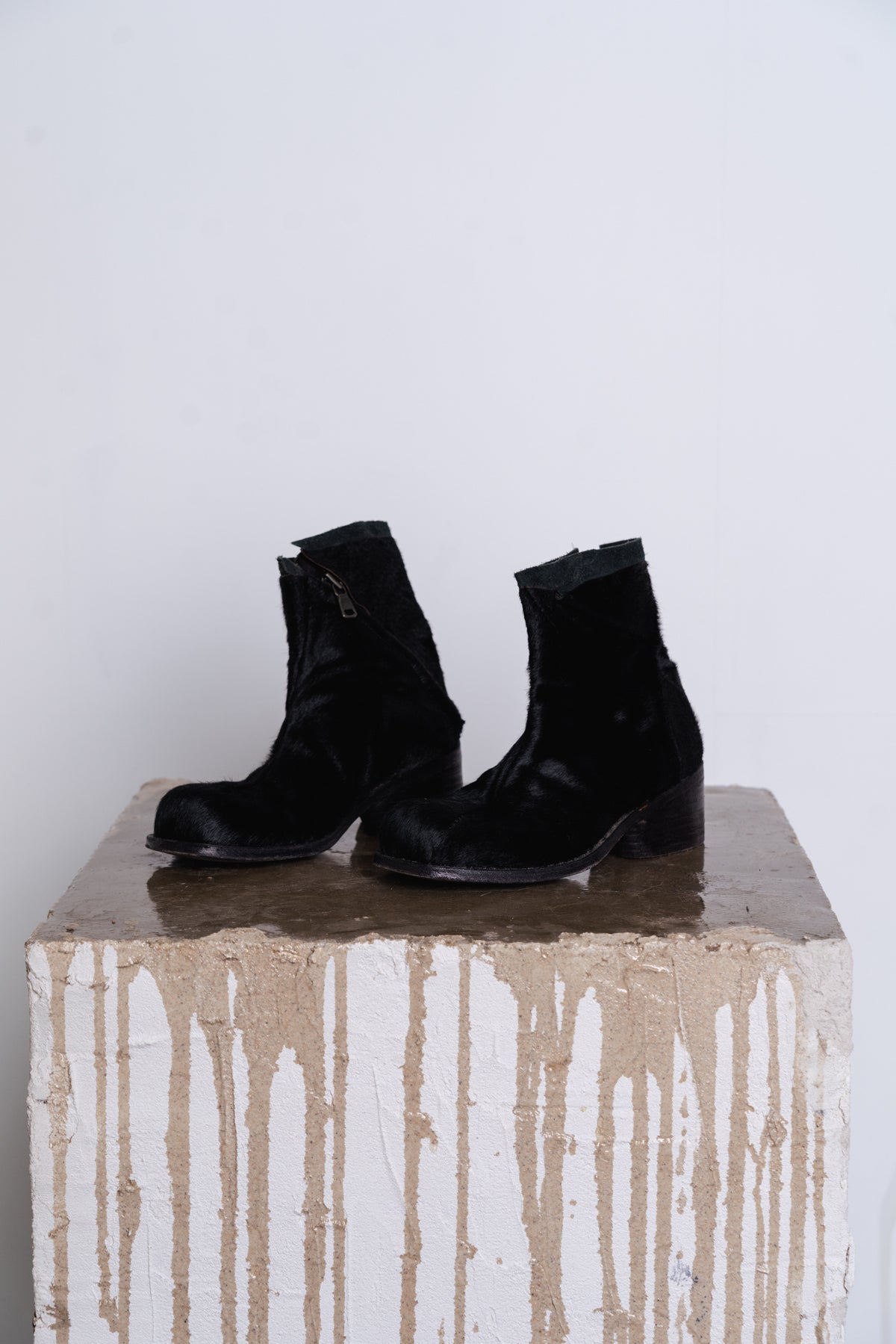DISTORTION HEELED ANKLE BOOT