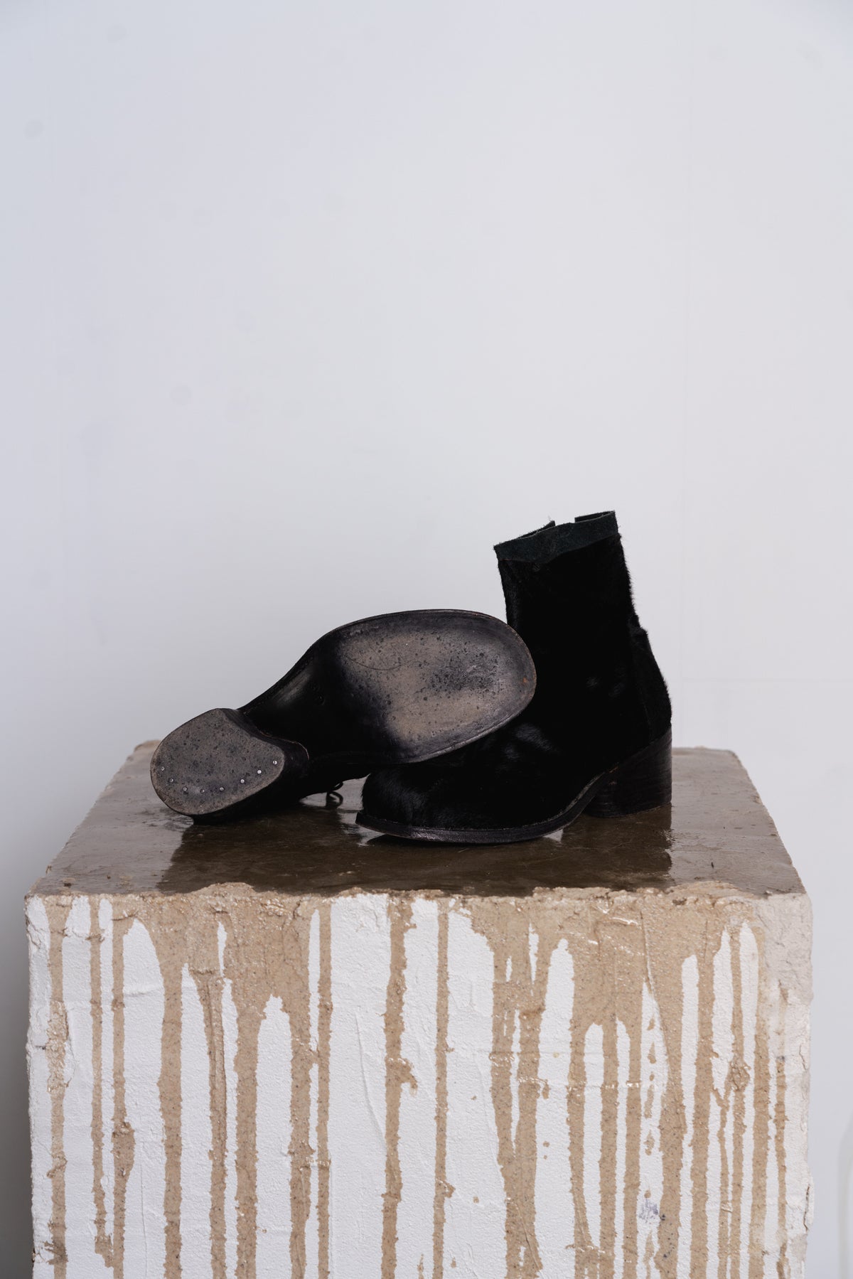 DISTORTION HEELED ANKLE BOOT