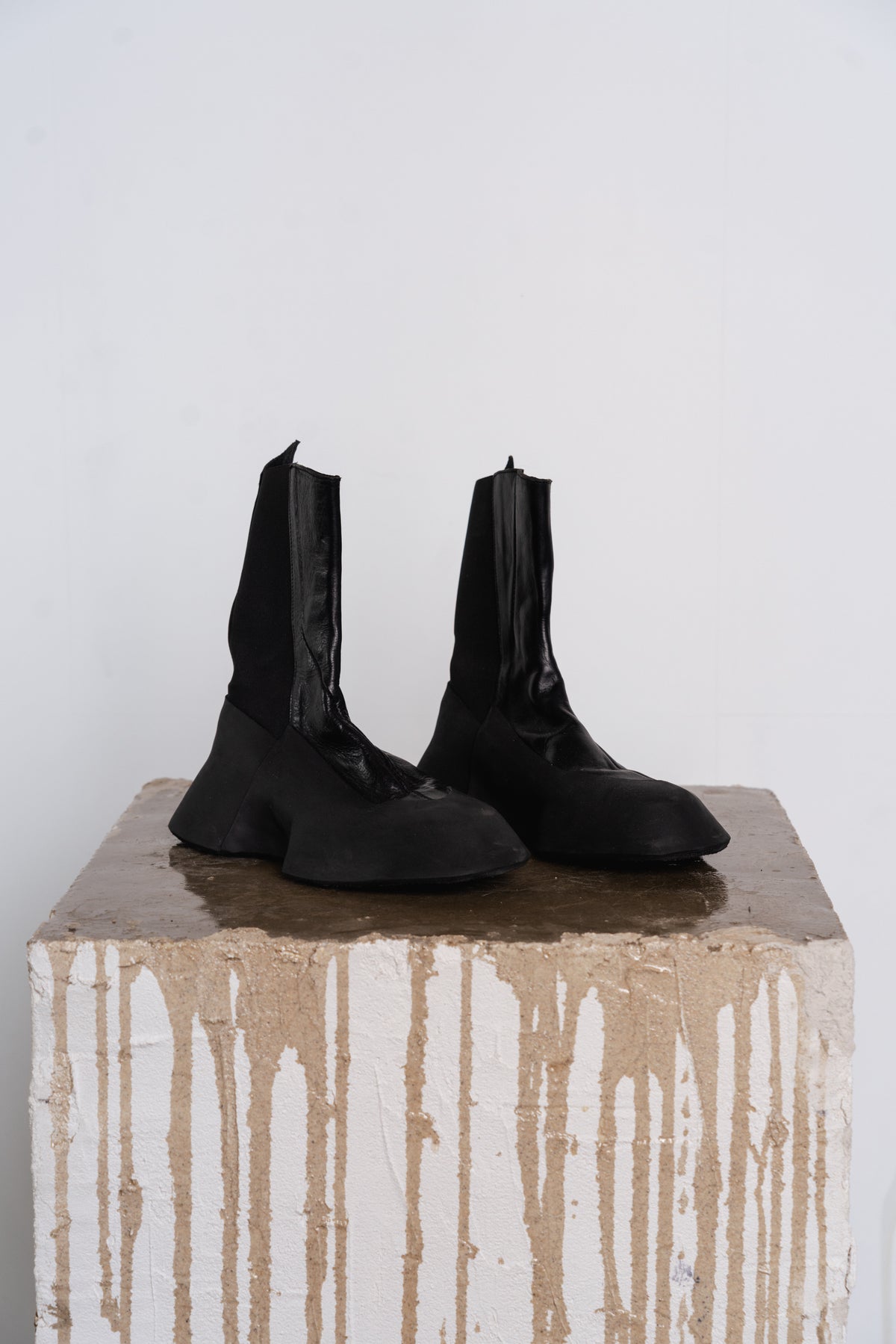 DISTORTION HYBRID SNEAKER