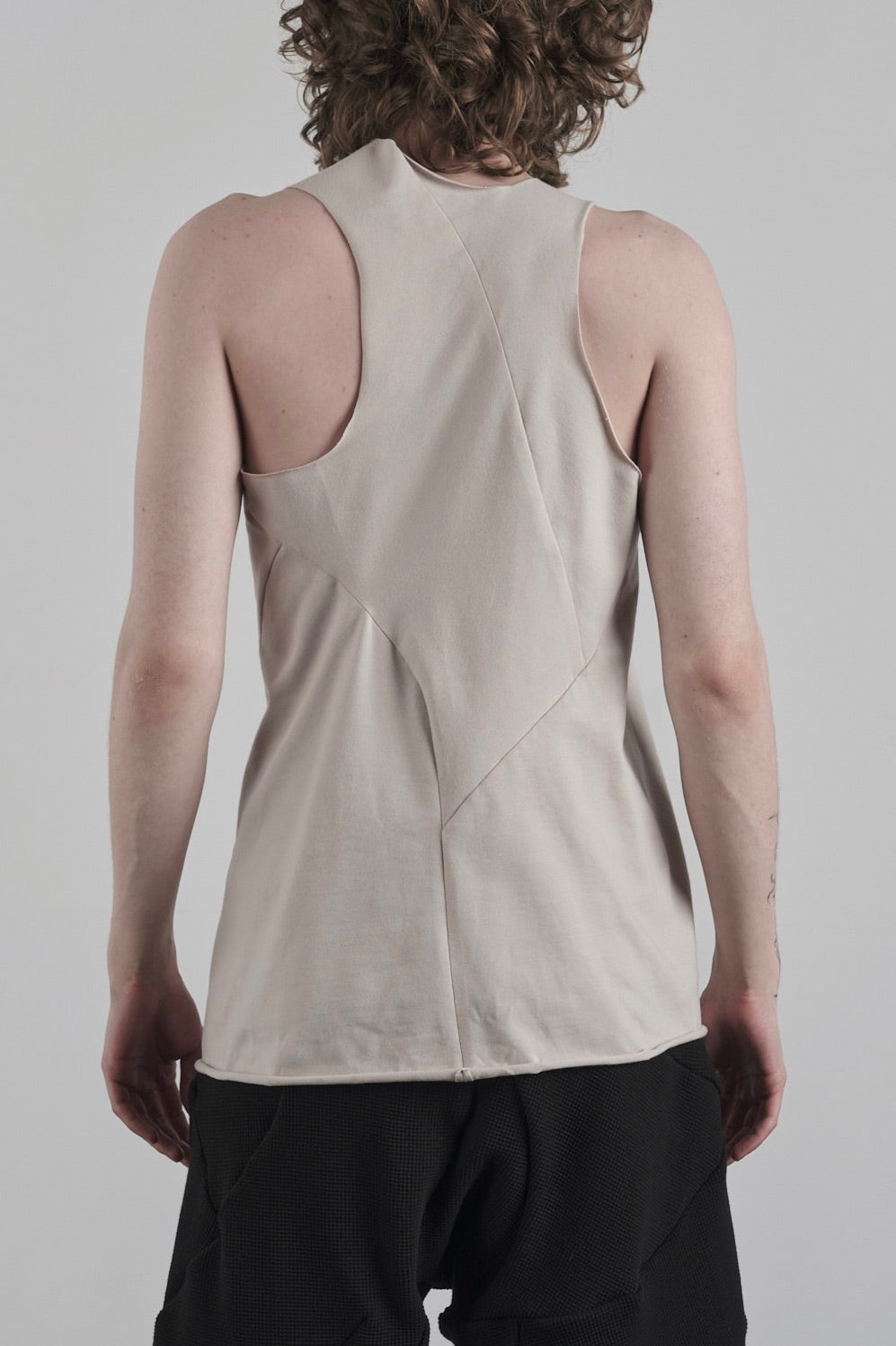 DISTORTION FITTED TANK TOP – Tanktop, LEON EMANUEL BLANCK
