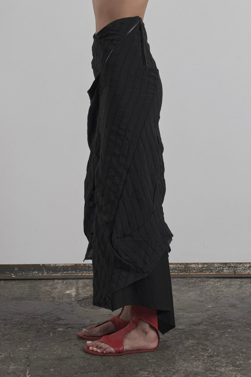 DISTORTION KNEE SKIRT – Skirt, LEON EMANUEL BLANCK