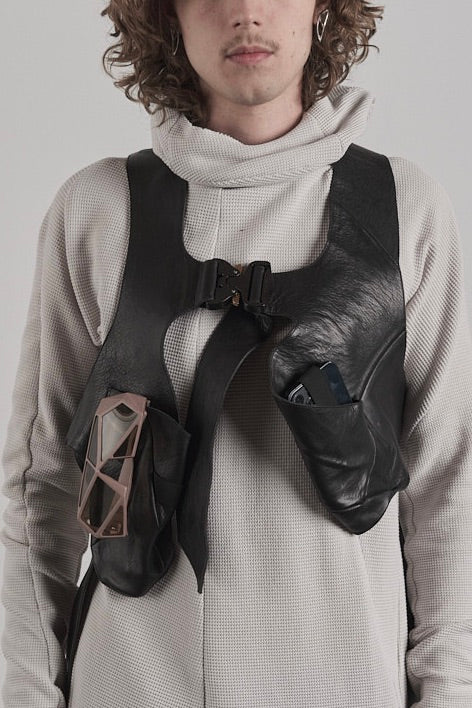 DISTORTION HOLSTER SYSTEM – Holster, LEON EMANUEL BLANCK
