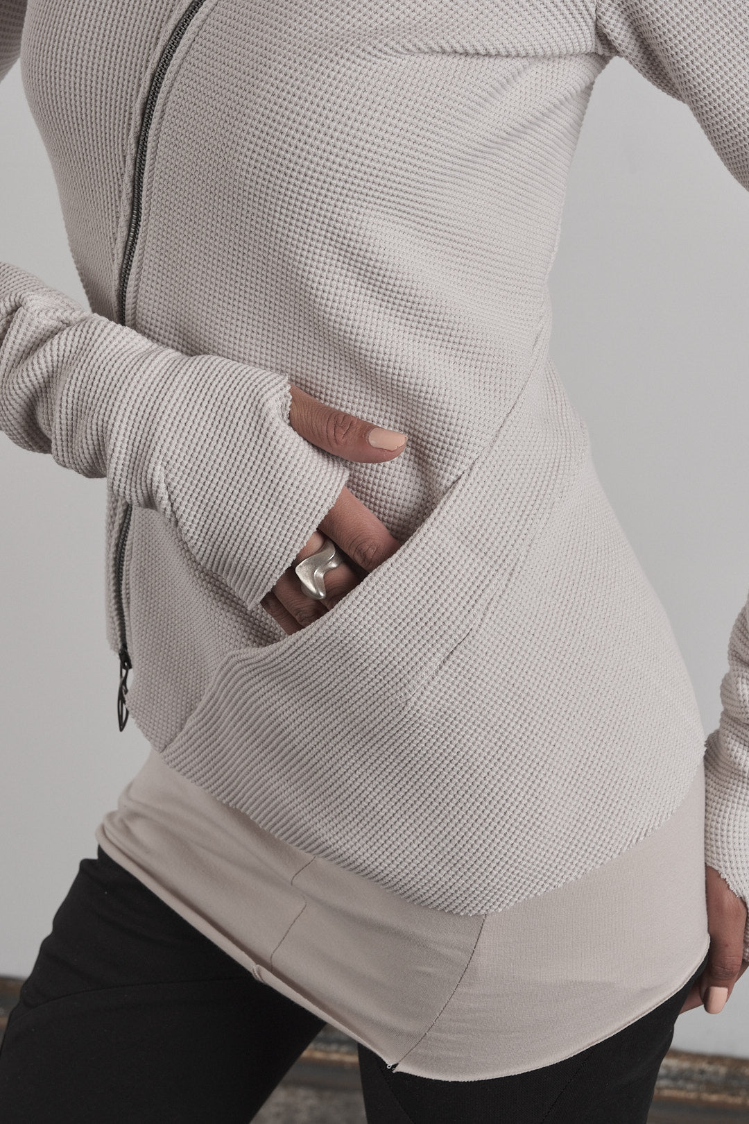 DISTORTION ZIPPED HOODIE – Hoodie, LEON EMANUEL BLANCK