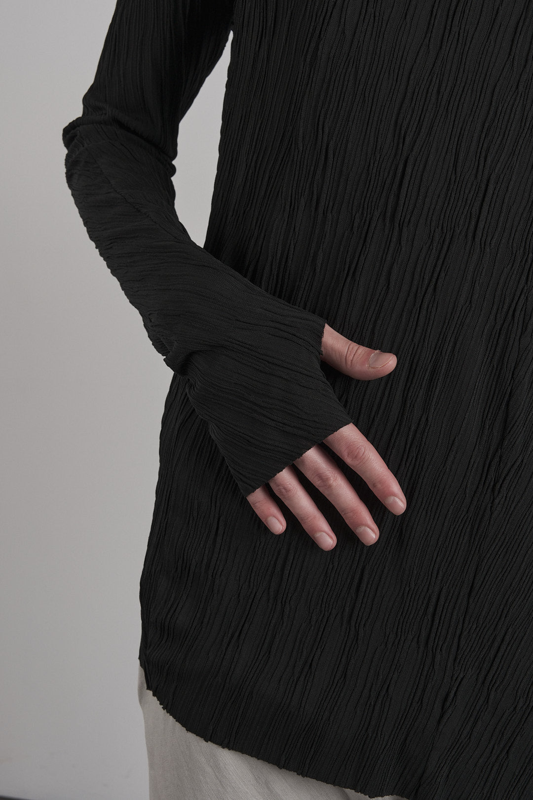DISTORTION LONG T-SHIRT – T-Shirt, LEON EMANUEL BLANCK
