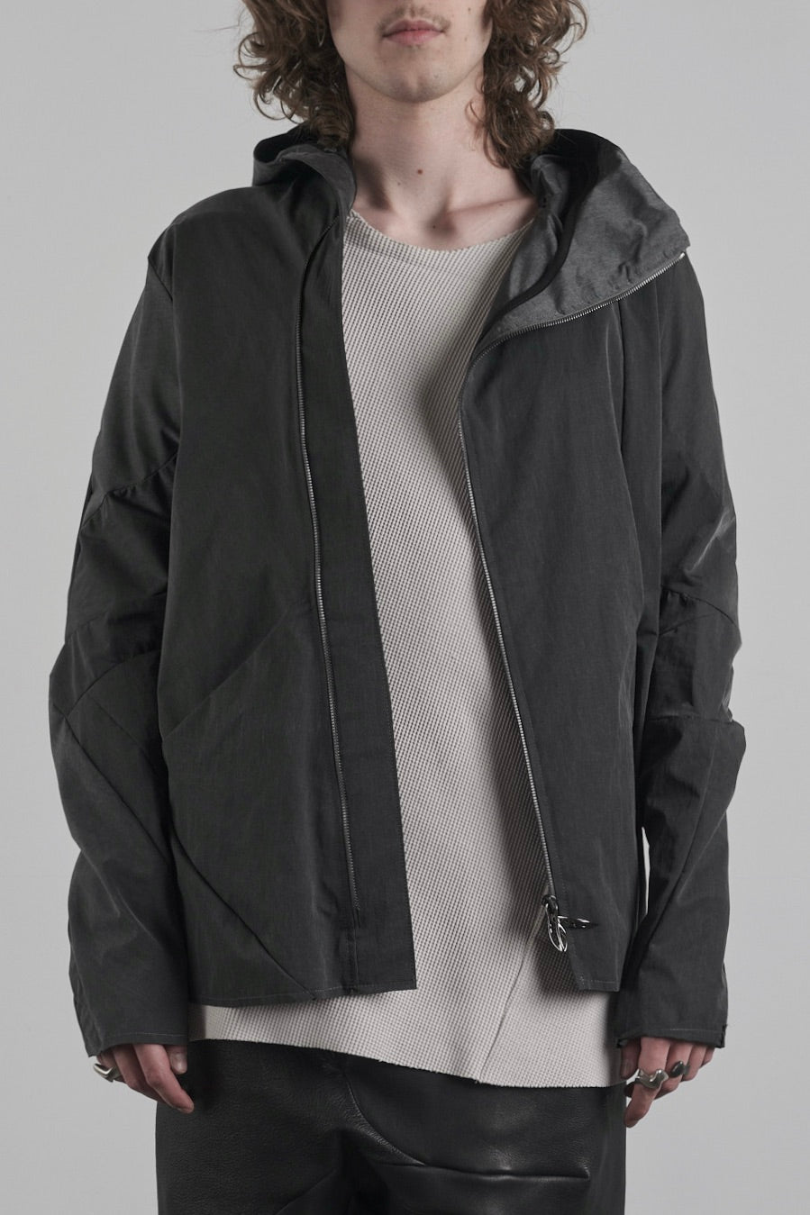 DISTORTION HOODED L JACKET – Jacket, LEON EMANUEL BLANCK