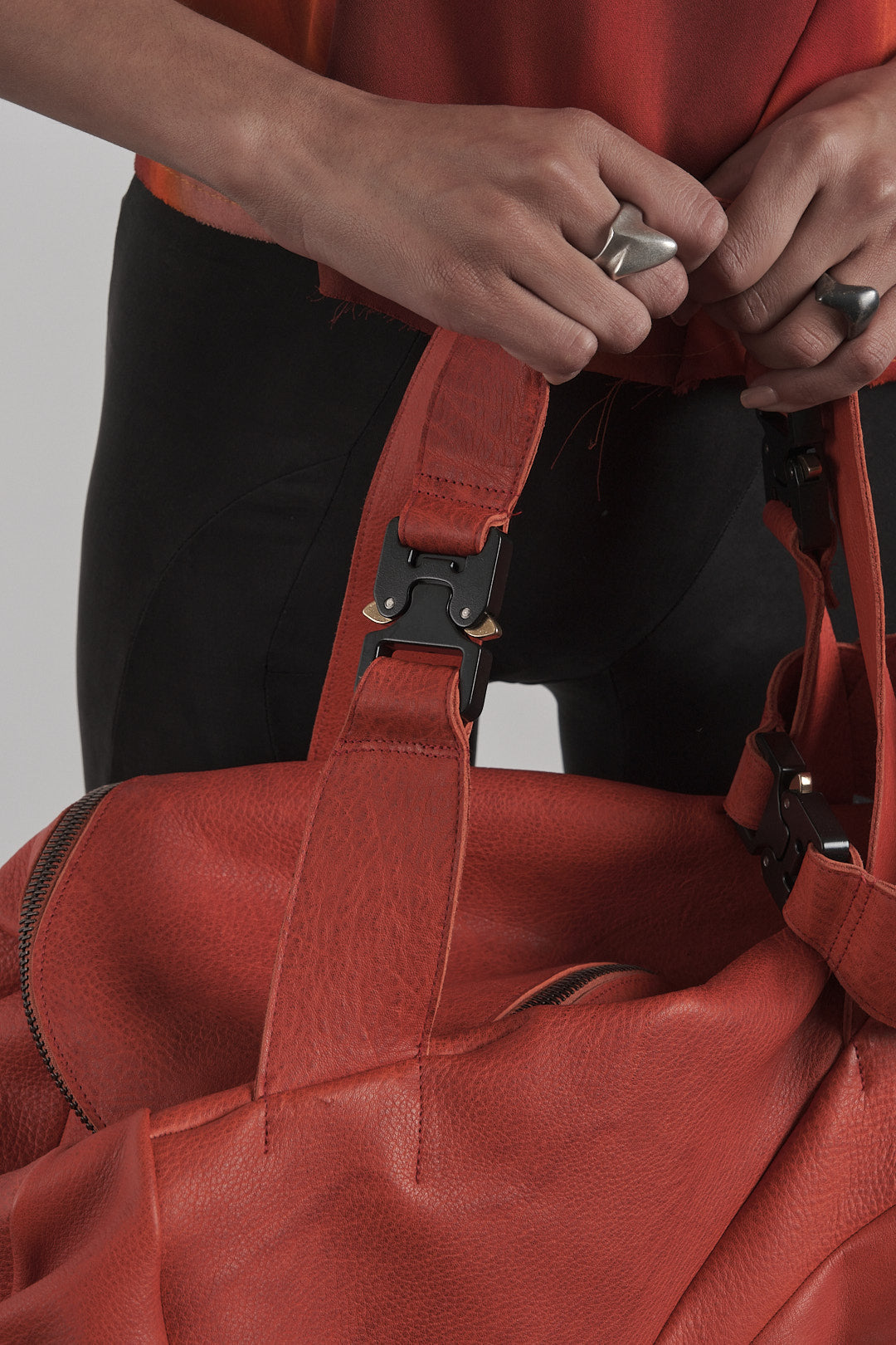 DISTORTION MEDIUM WEEKENDER BAG – Bag, LEON EMANUEL BLANCK