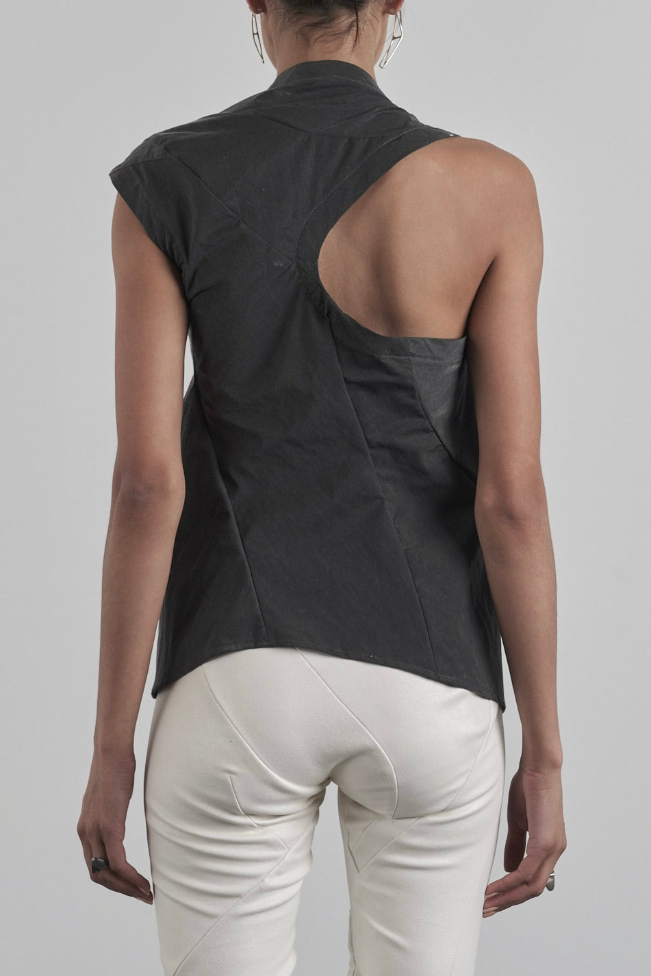 DISTORTION OPEN SHOULDER VEST – Vest, LEON EMANUEL BLANCK