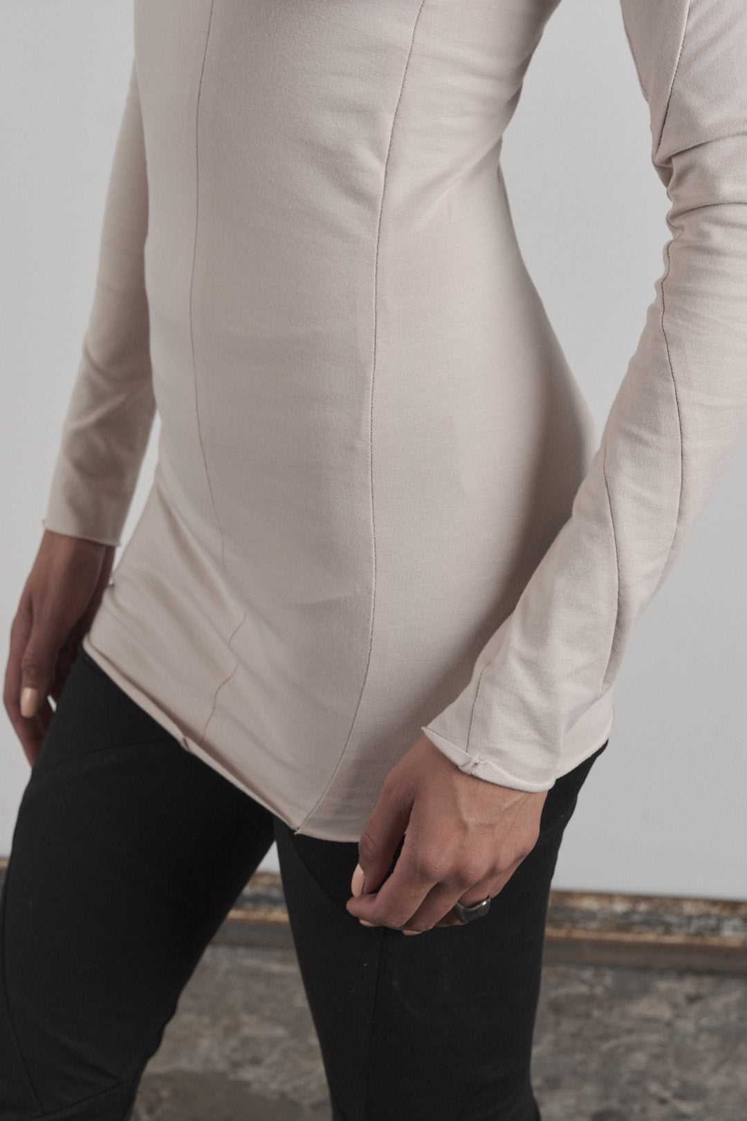 DISTORTION LONG T-SHIRT – T-Shirt, LEON EMANUEL BLANCK