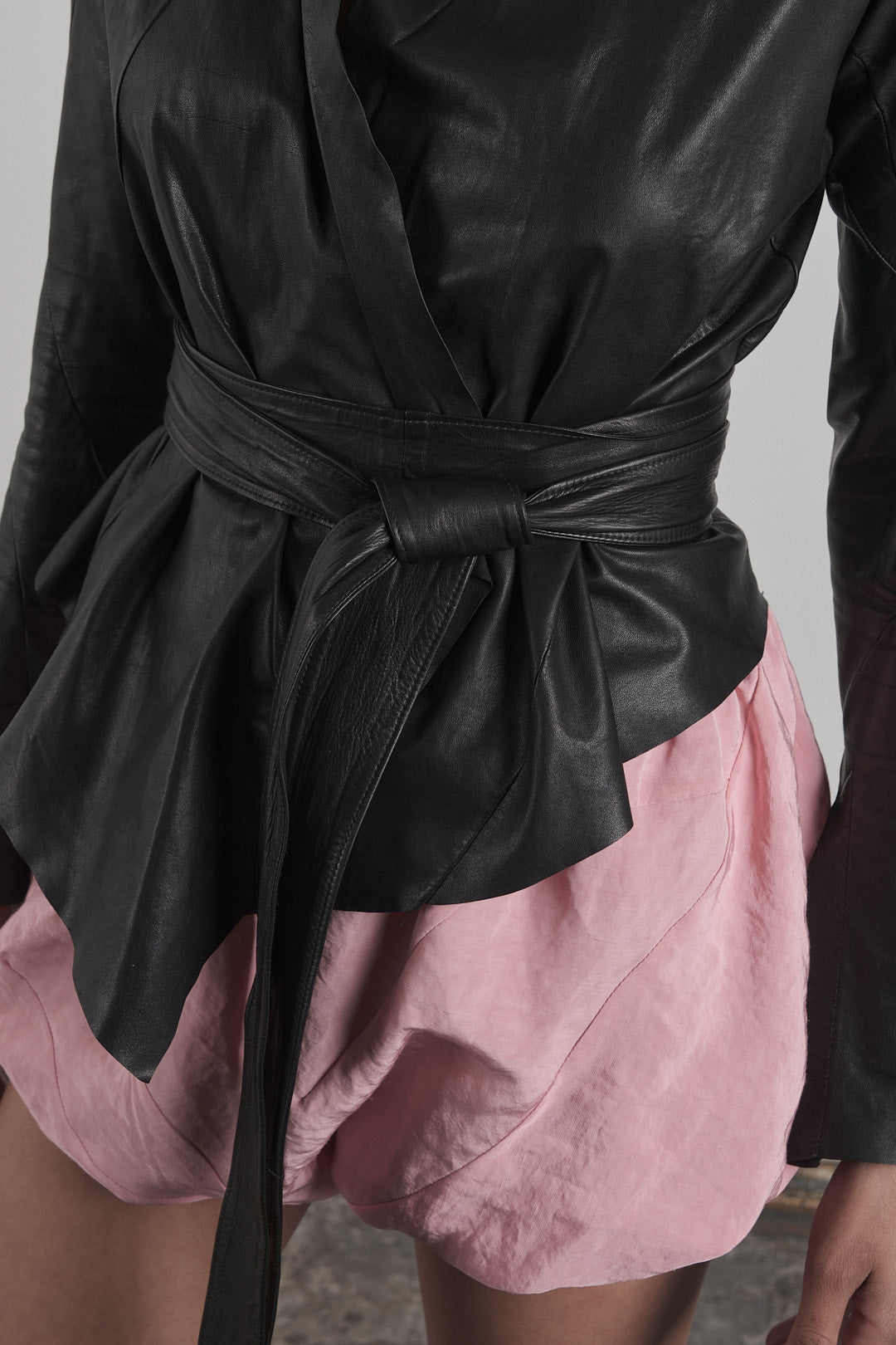 DISTORTION BELTED SHORT CARDIGAN – Cardigan, LEON EMANUEL BLANCK