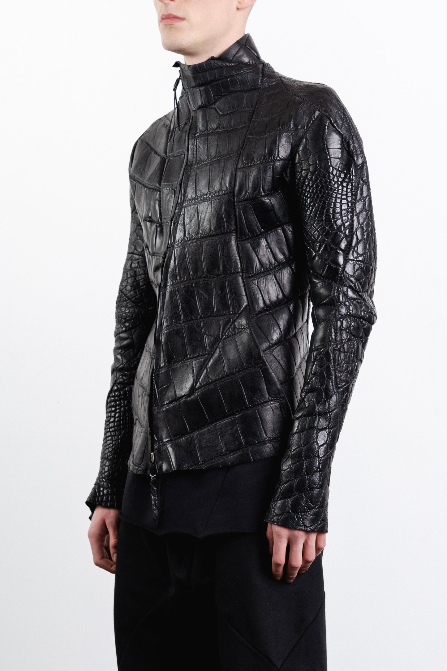 DISTORTION ALLIGATOR – Apparel, LEON EMANUEL BLANCK