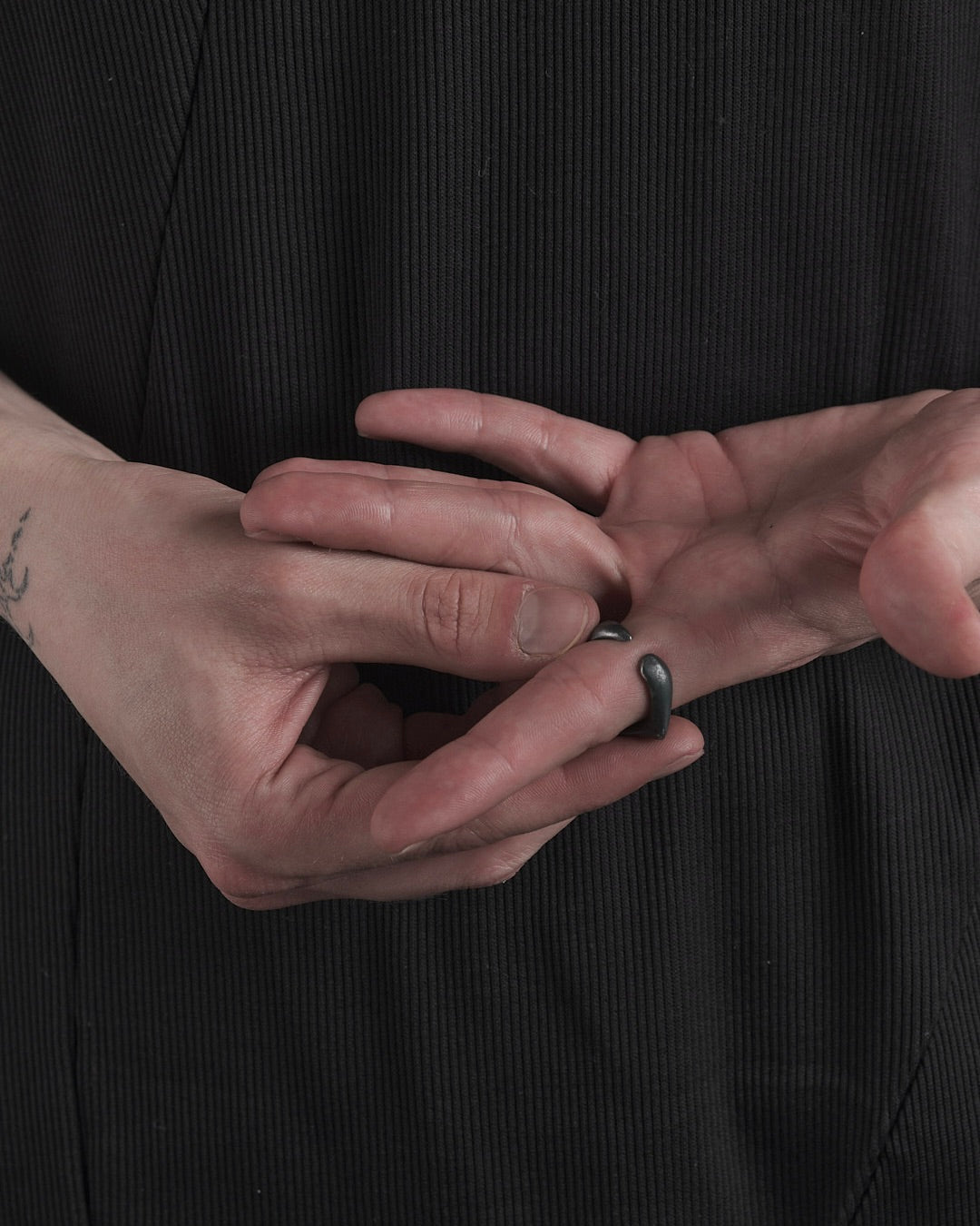 LIQUID SPLITRING 1 – Ring, LEON EMANUEL BLANCK