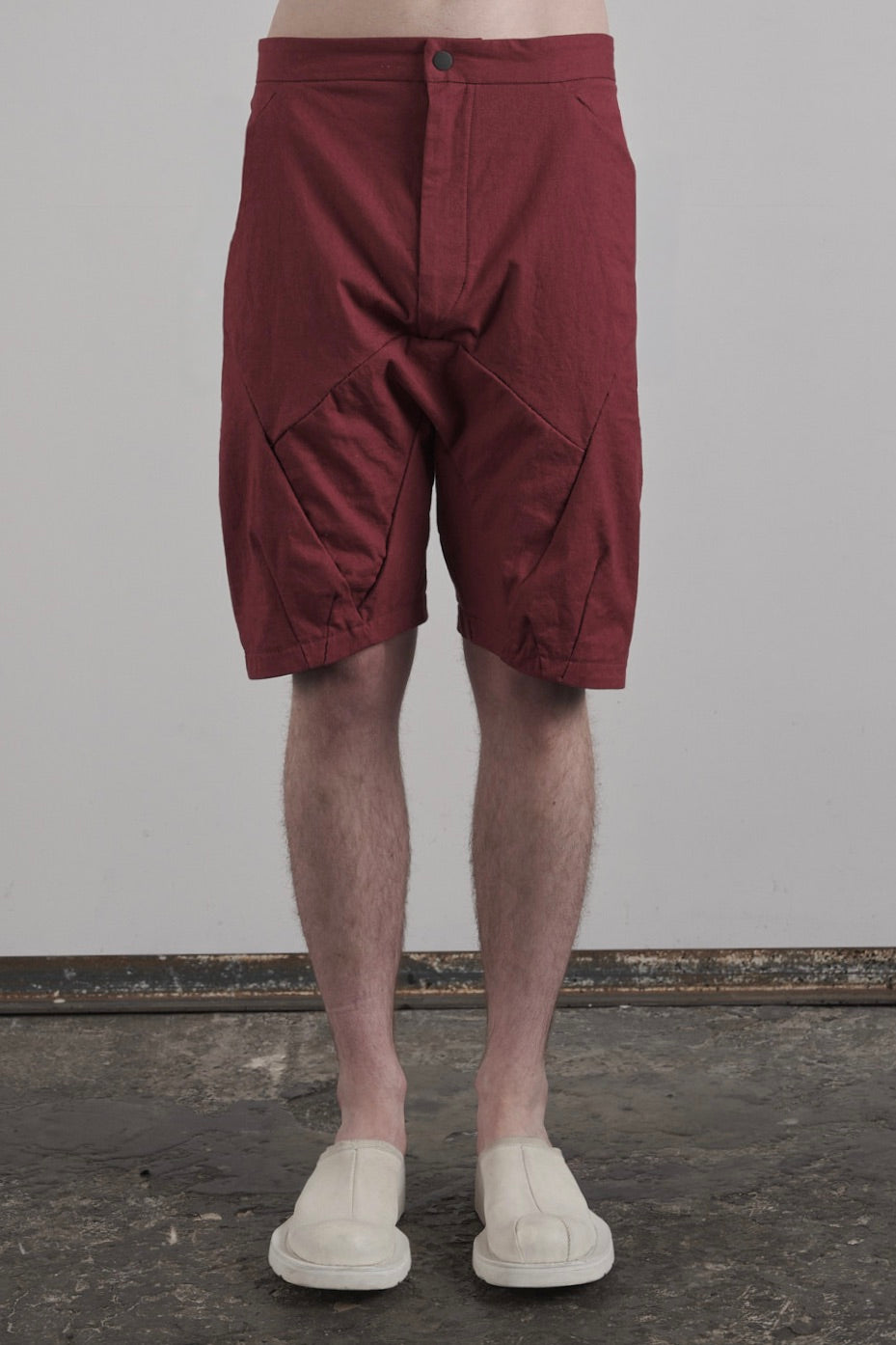 FORCED DROP CROTCH SHORT PANTS – Shorts, LEON EMANUEL BLANCK