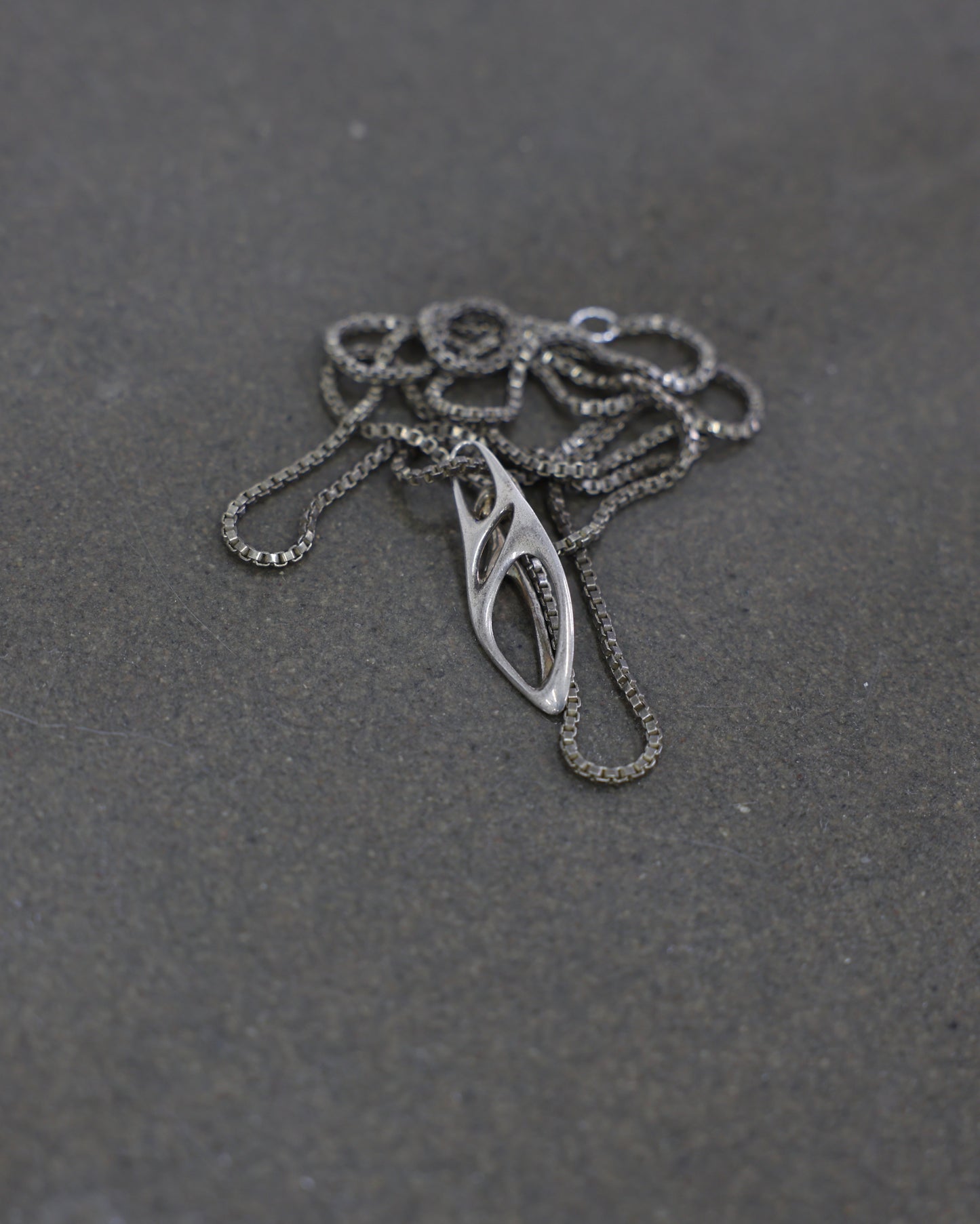 LIQUID TEARDROP NECKLACE