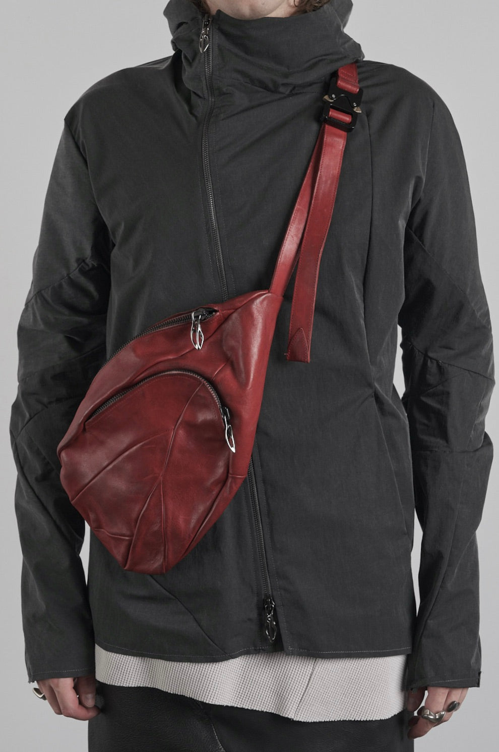 DISTORTION DEALER BAG MEDIUM – Bag, LEON EMANUEL BLANCK