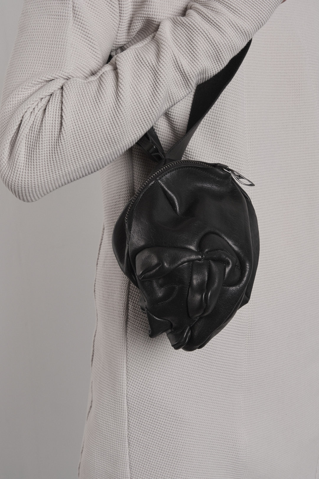 DISTORTION HEAD BAG – Bag, LEON EMANUEL BLANCK
