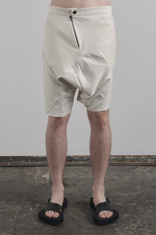 DISTORTION DROP CROTCH SHORT PANTS – Shorts, LEON EMANUEL BLANCK