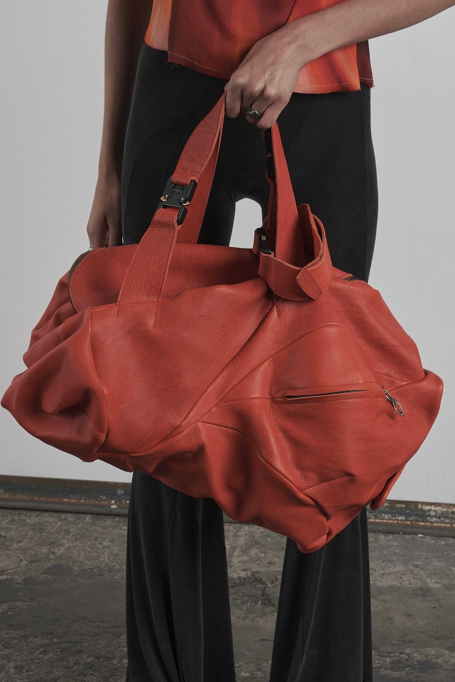DISTORTION MEDIUM WEEKENDER BAG – Bag, LEON EMANUEL BLANCK