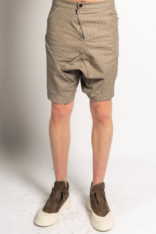 DISTORTION DROP CROTCH SHORT PANTS