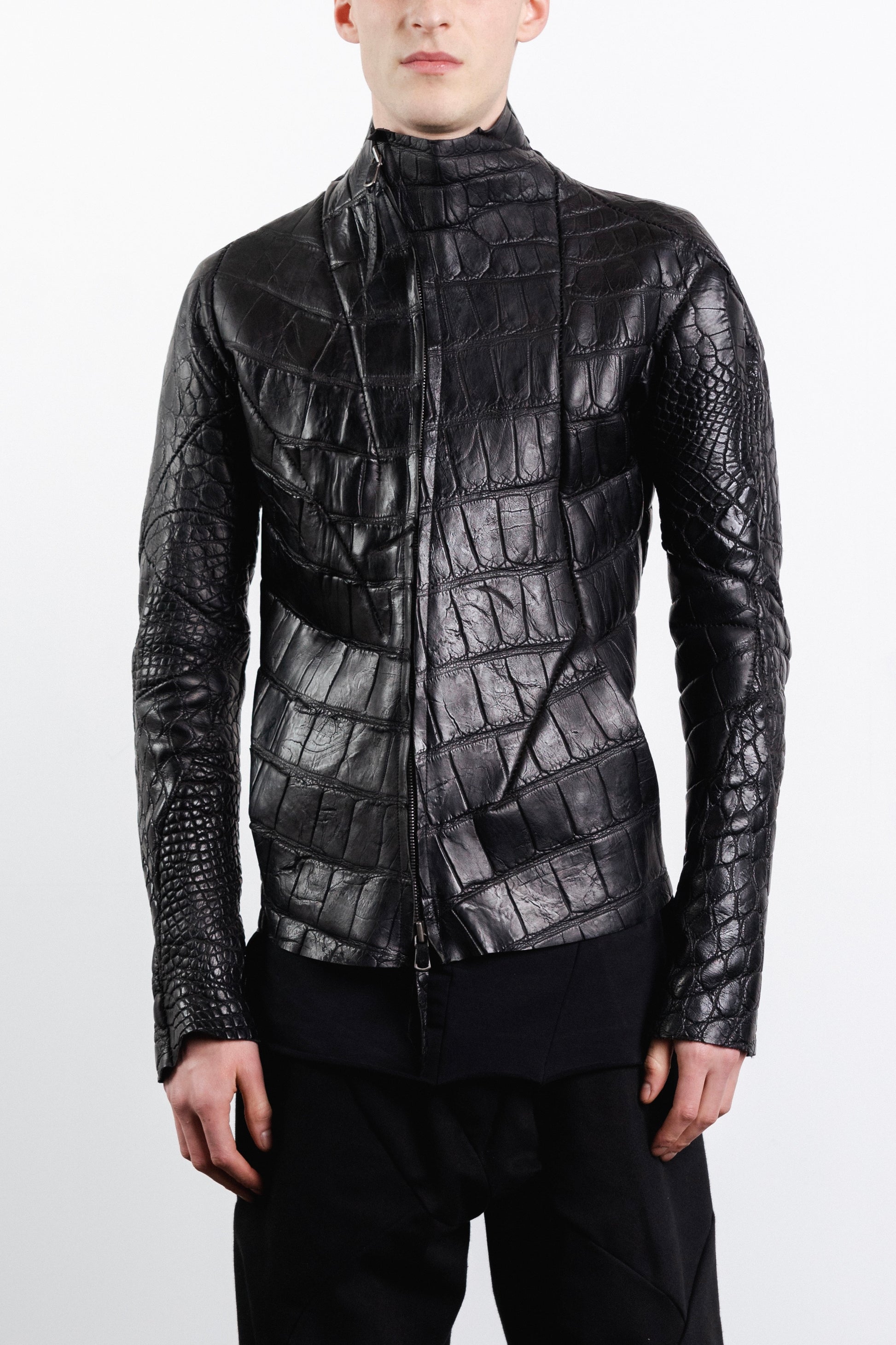 DISTORTION ALLIGATOR – Apparel, LEON EMANUEL BLANCK