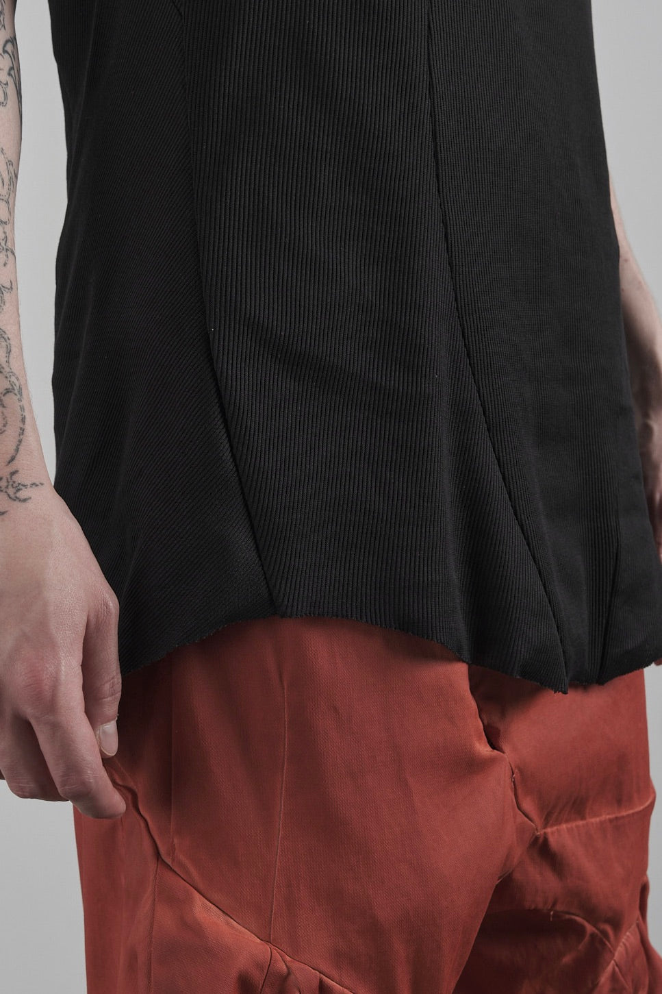 DISTORTION MUSCLE TANK TOP – Tanktop, LEON EMANUEL BLANCK