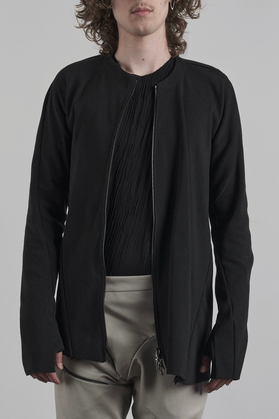 DISTORTION LONG T-SHIRT ZIPPED – T-Shirt, LEON EMANUEL BLANCK