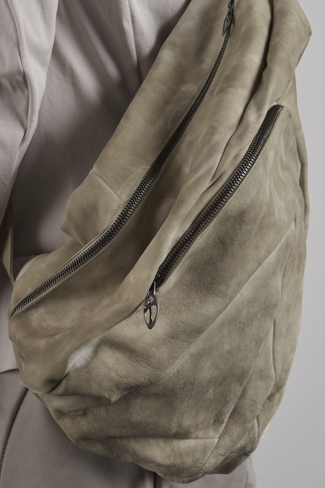 DISTORTION DEALER BAG EXTRA LARGE – Bag, LEON EMANUEL BLANCK
