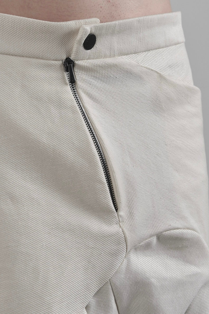 DISTORTION DROP CROTCH SHORT PANTS – Shorts, LEON EMANUEL BLANCK