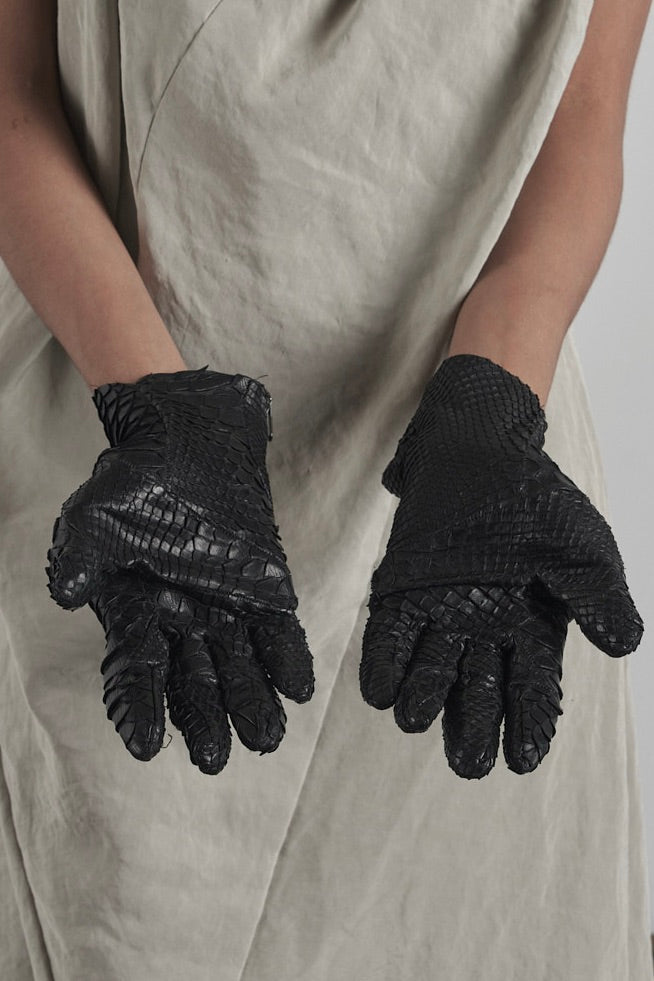 DISTORTION 5 FINGER GLOVES – Gloves, LEON EMANUEL BLANCK
