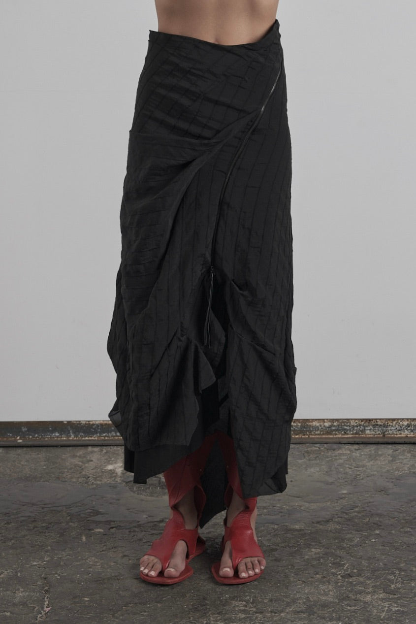 DISTORTION KNEE SKIRT – Skirt, LEON EMANUEL BLANCK