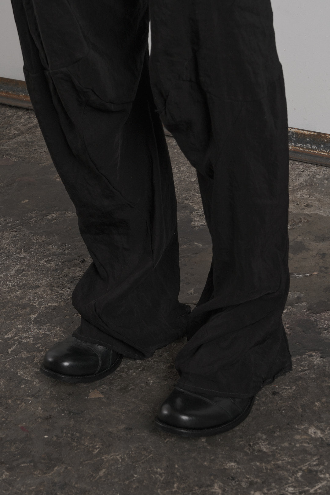 DISTORTION HIGH WAIST BAGGY PANTS – Pants, LEON EMANUEL BLANCK
