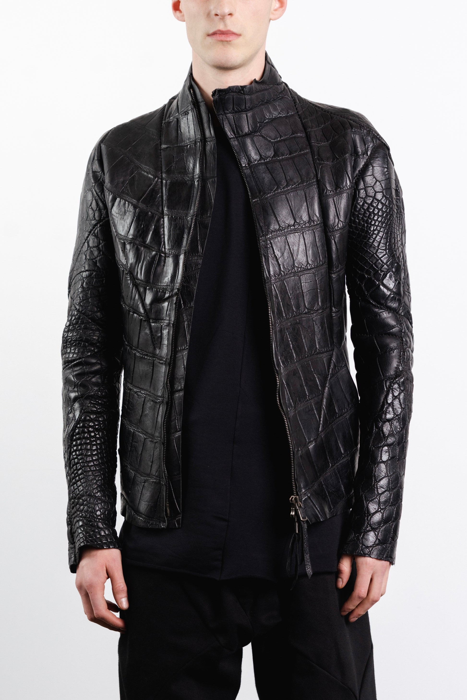 DISTORTION ALLIGATOR – Apparel, LEON EMANUEL BLANCK