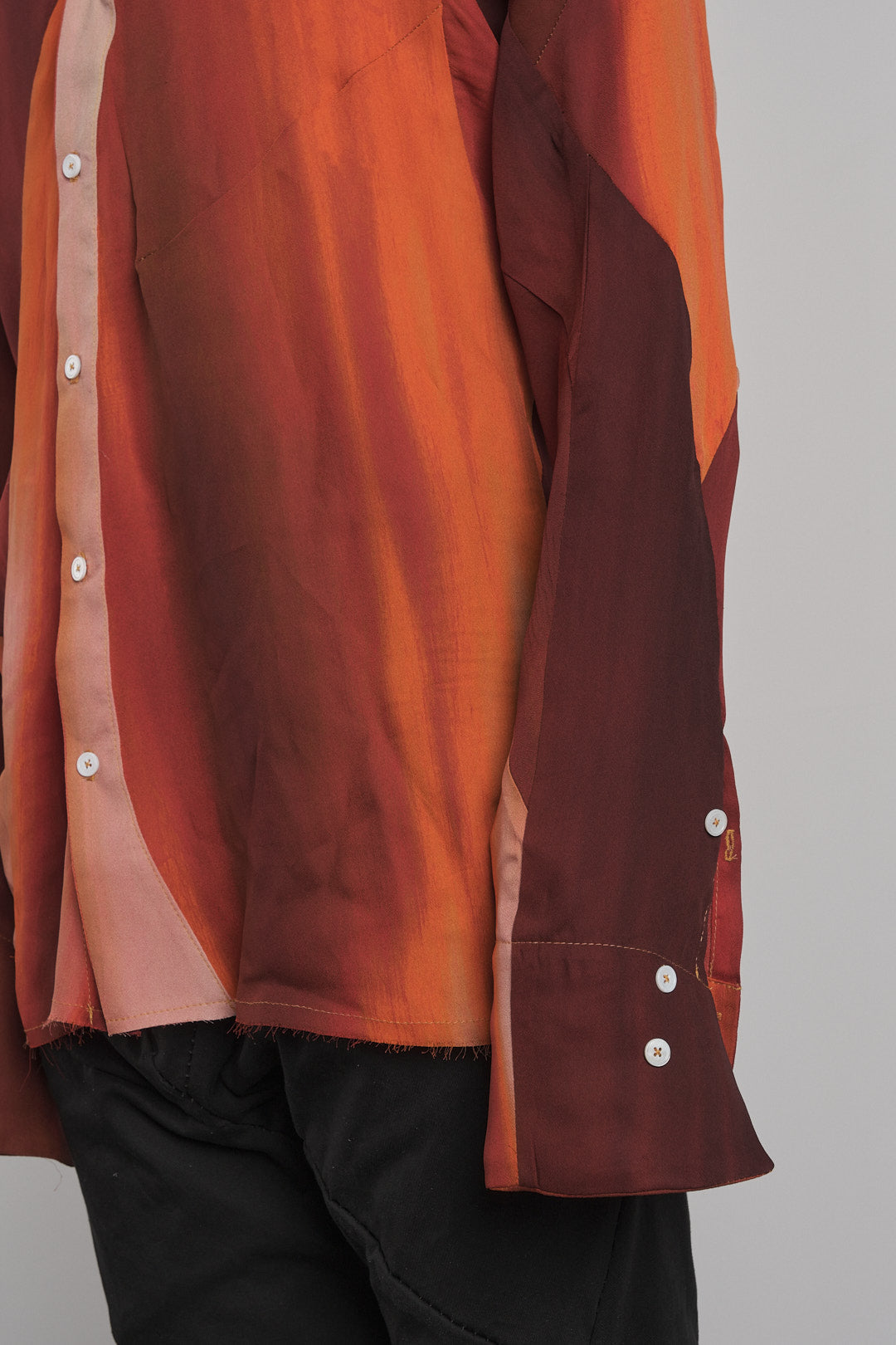 DISTORTION BUTTON DOWN SHIRT – Shirt, LEON EMANUEL BLANCK