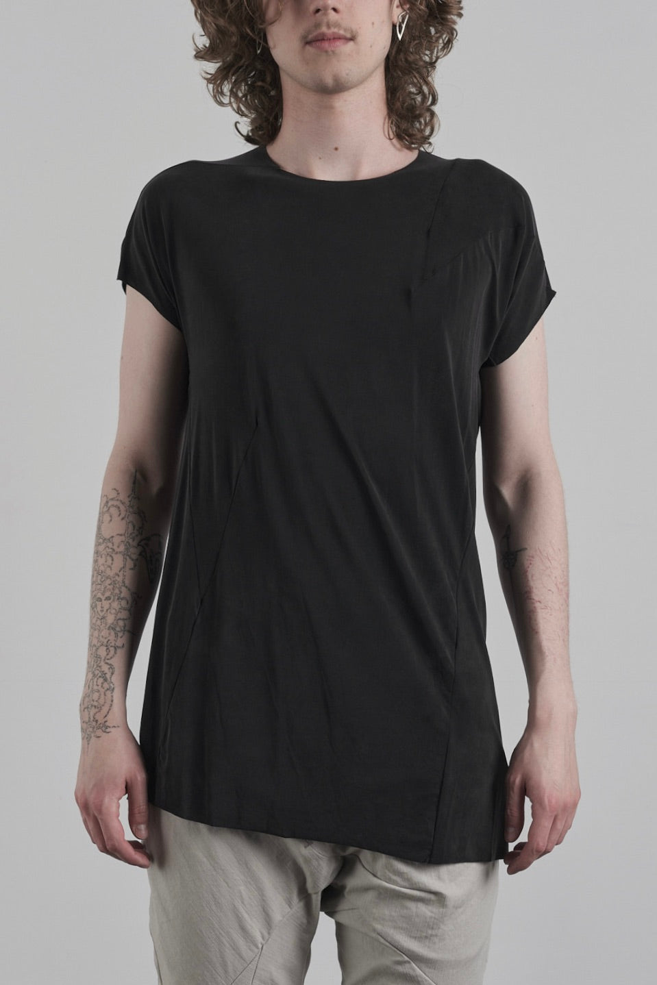 DISTORTION CAP SLEEVE T-SHIRT – T-Shirt, LEON EMANUEL BLANCK