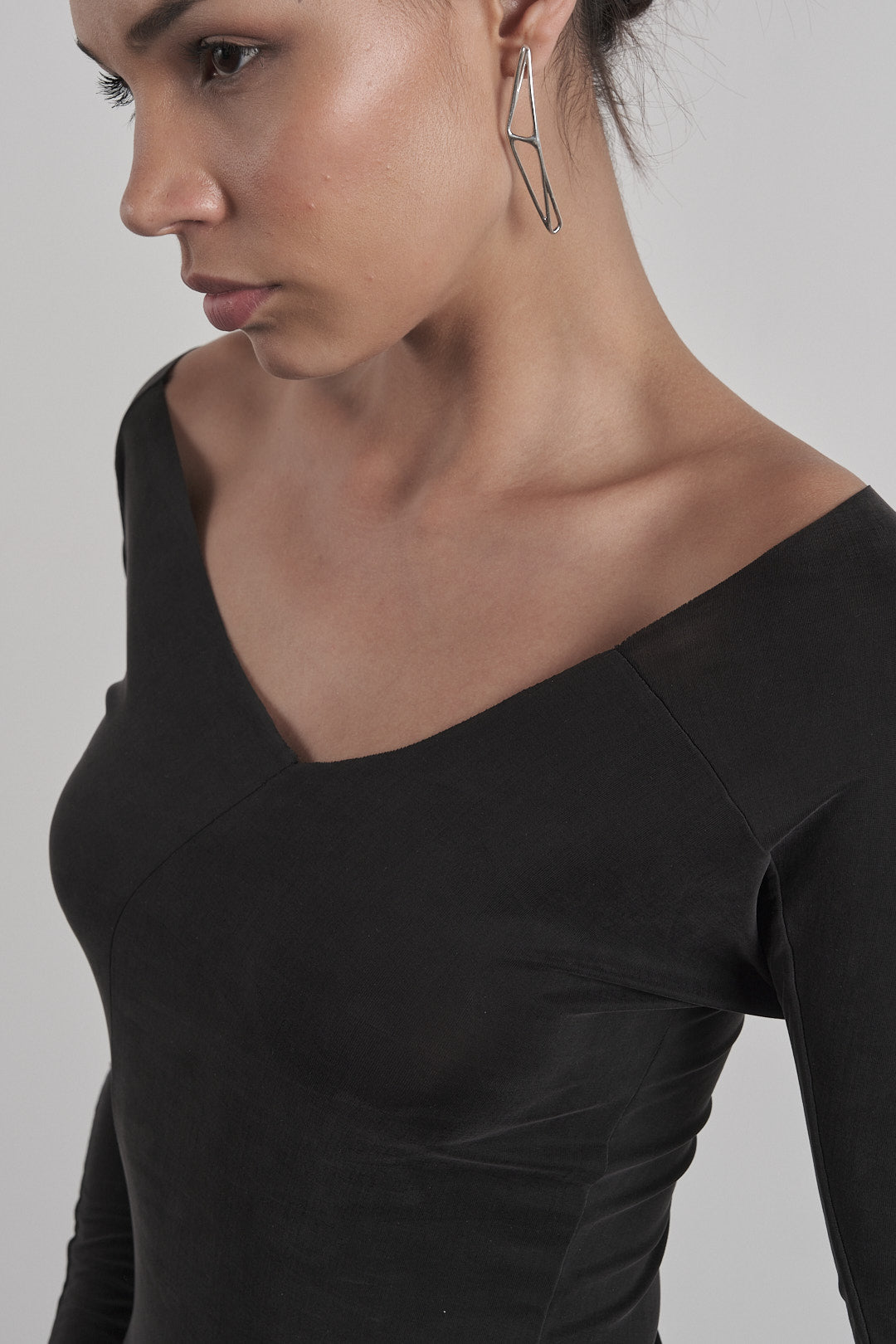 DISTORTION LONG V-SHIRT – Shirt, LEON EMANUEL BLANCK