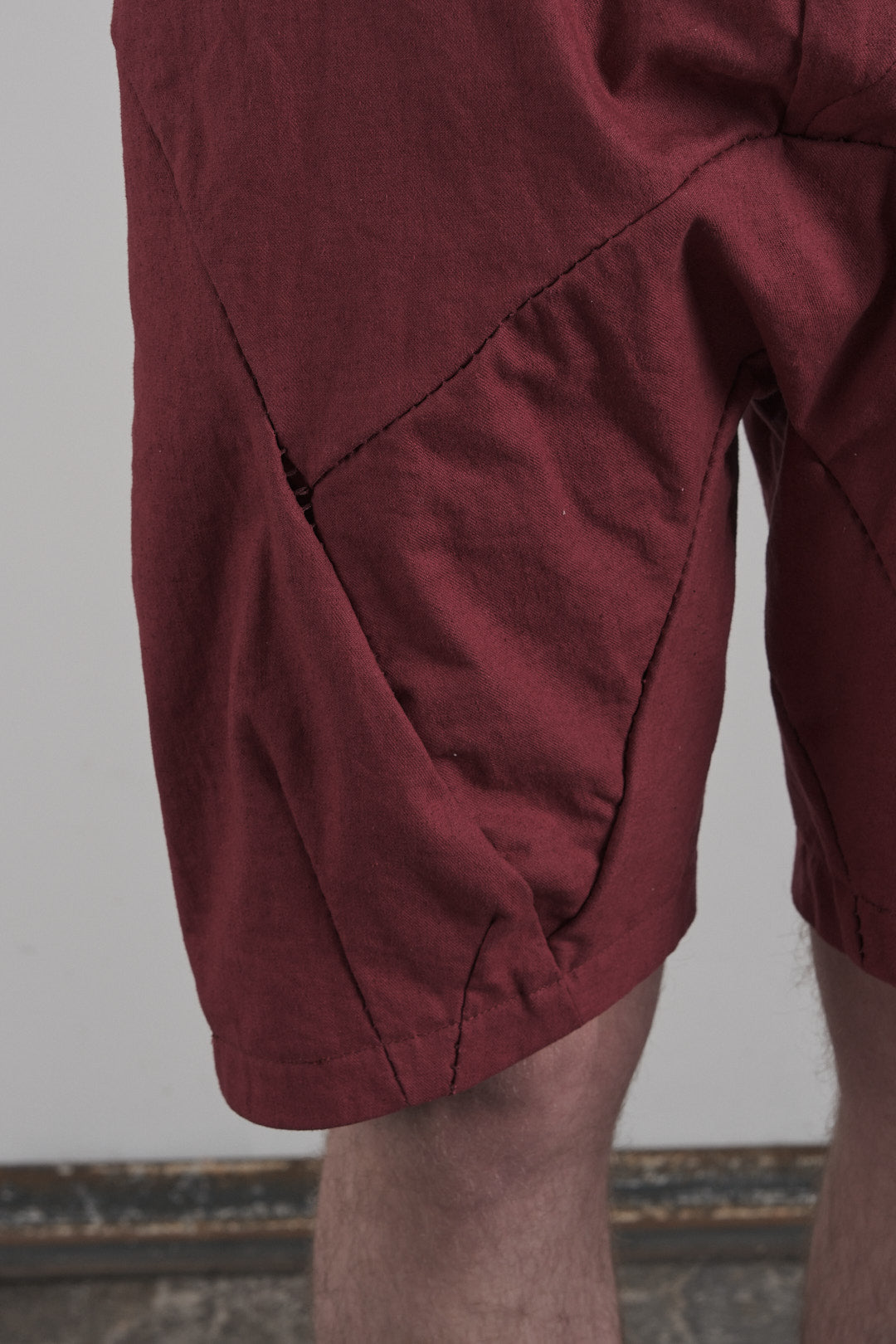 FORCED DROP CROTCH SHORT PANTS – Shorts, LEON EMANUEL BLANCK