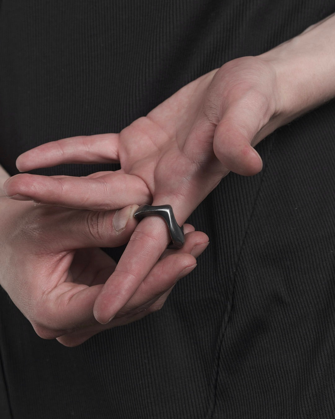 LIQUID RING 6 – Ring, LEON EMANUEL BLANCK