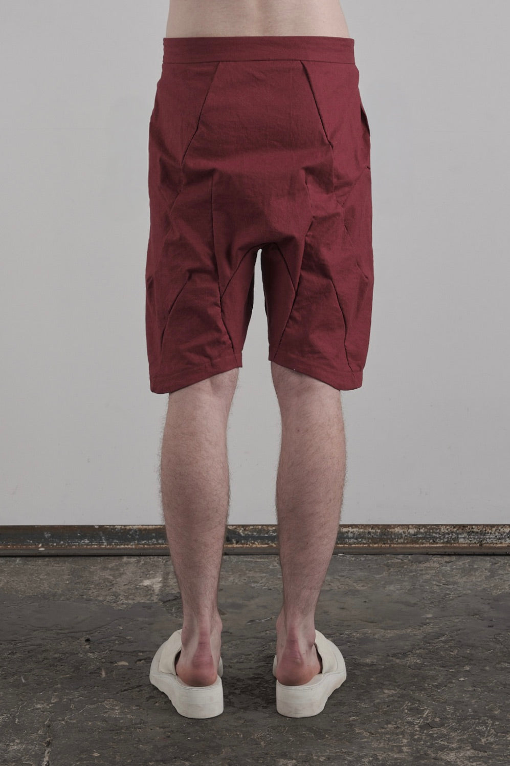 FORCED DROP CROTCH SHORT PANTS – Shorts, LEON EMANUEL BLANCK