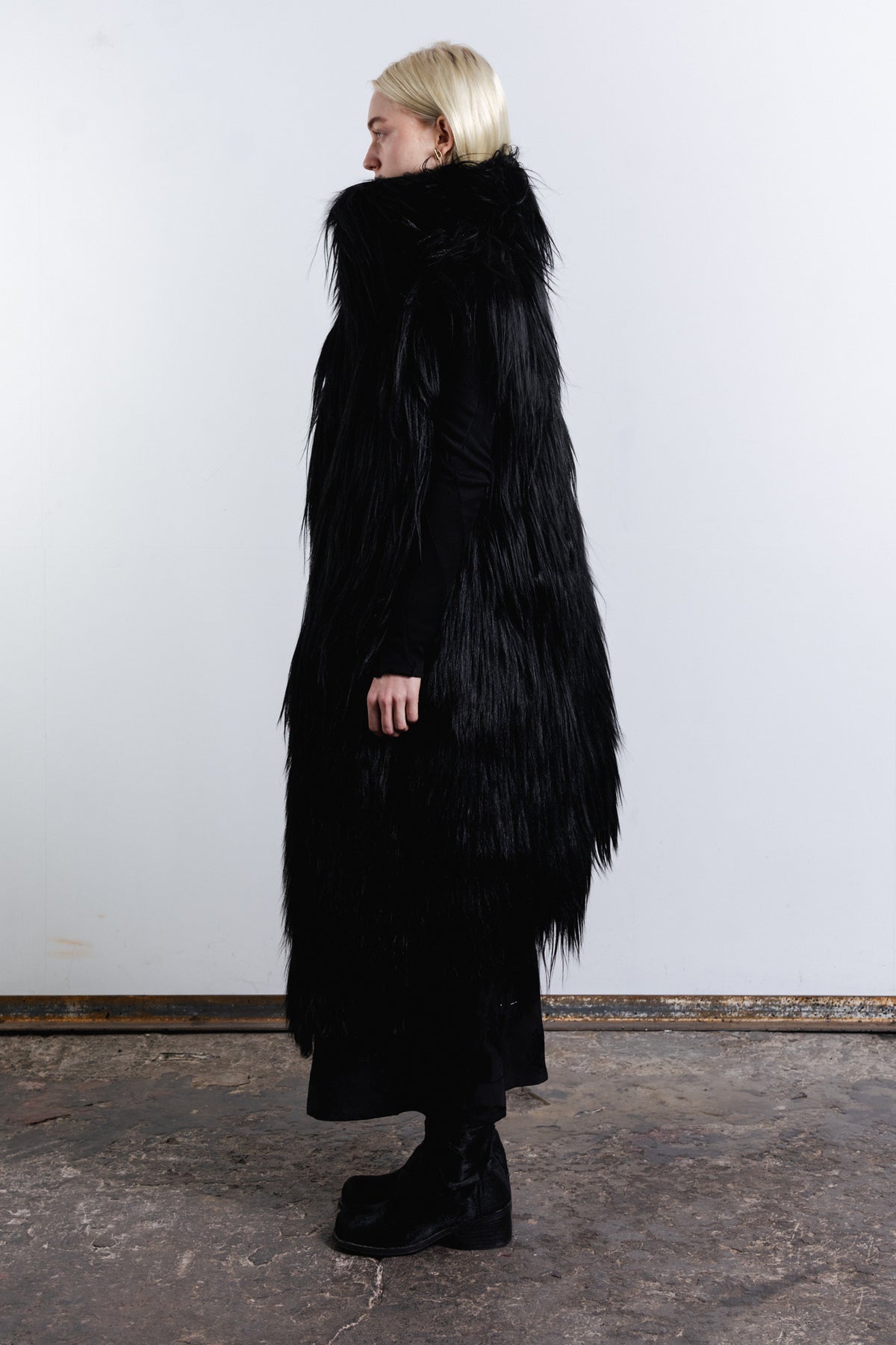 DISTORTION WRAP VEST