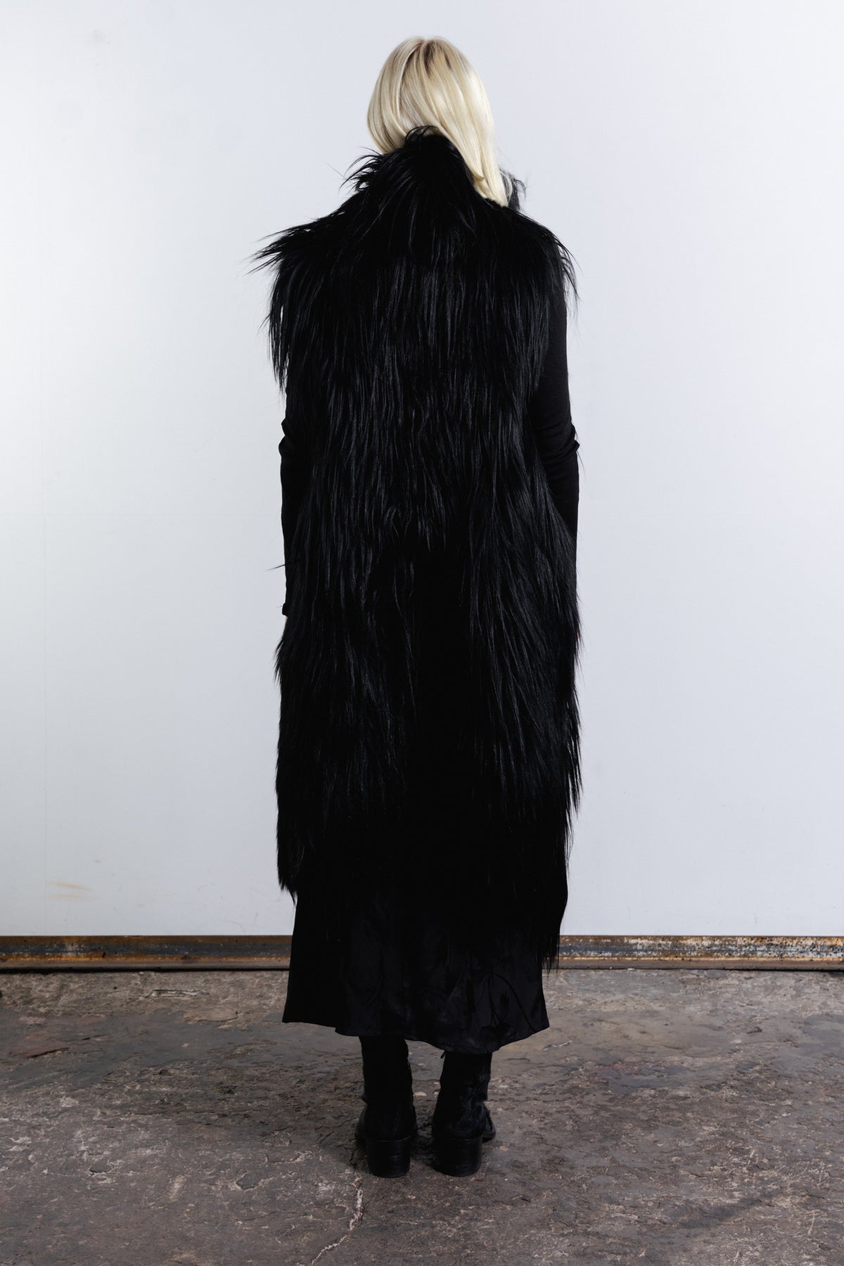 DISTORTION WRAP VEST