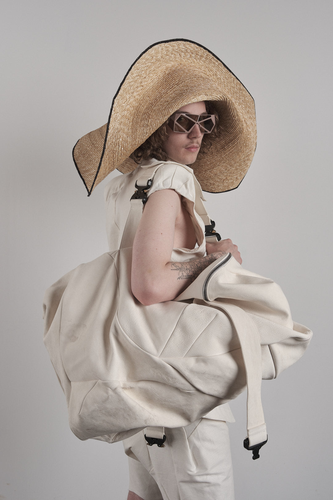 DISTORTION SUNHAT – Hat, LEON EMANUEL BLANCK