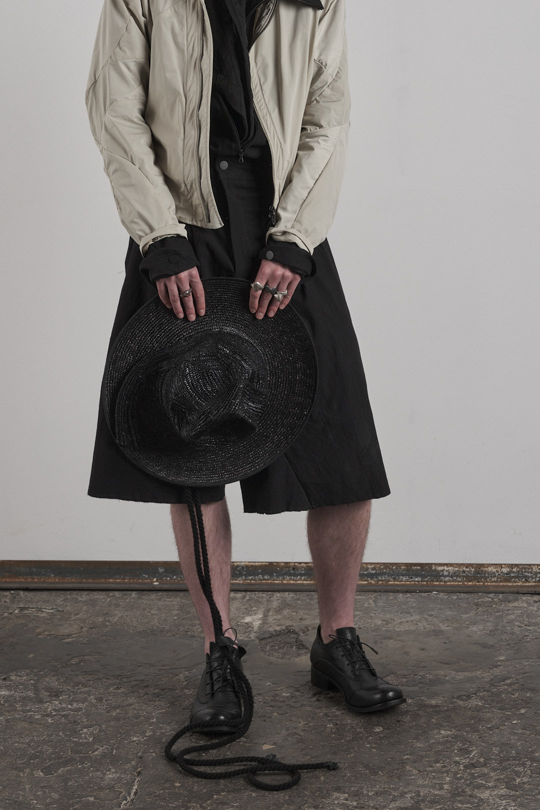 DISTORTION SHORT FOLD PANTS – Pants, LEON EMANUEL BLANCK