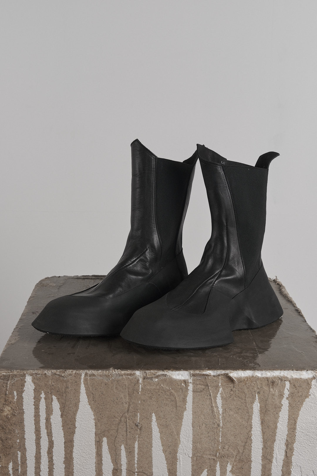 DISTORTION FEATHERWEIGHT HYBRID SNEAKER – Sneaker, LEON EMANUEL BLANCK
